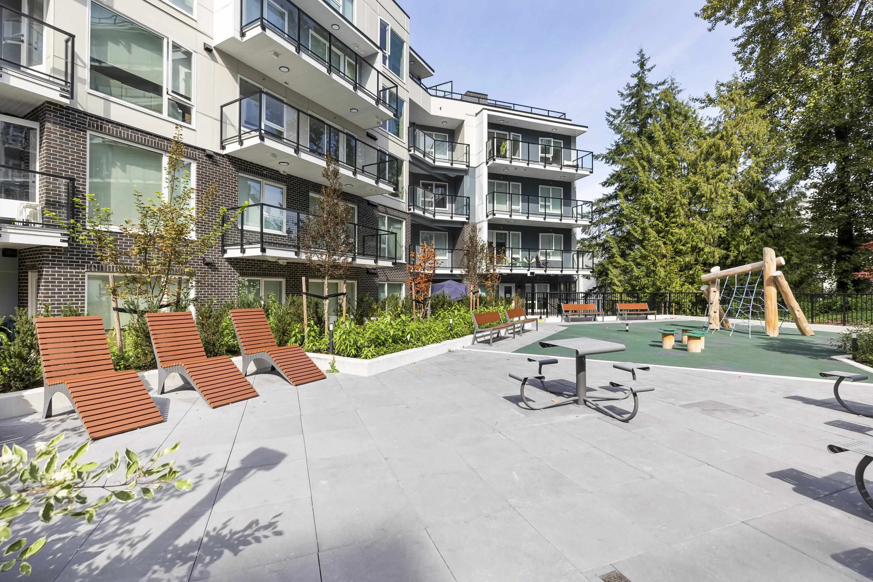 103 2002 St. George Street