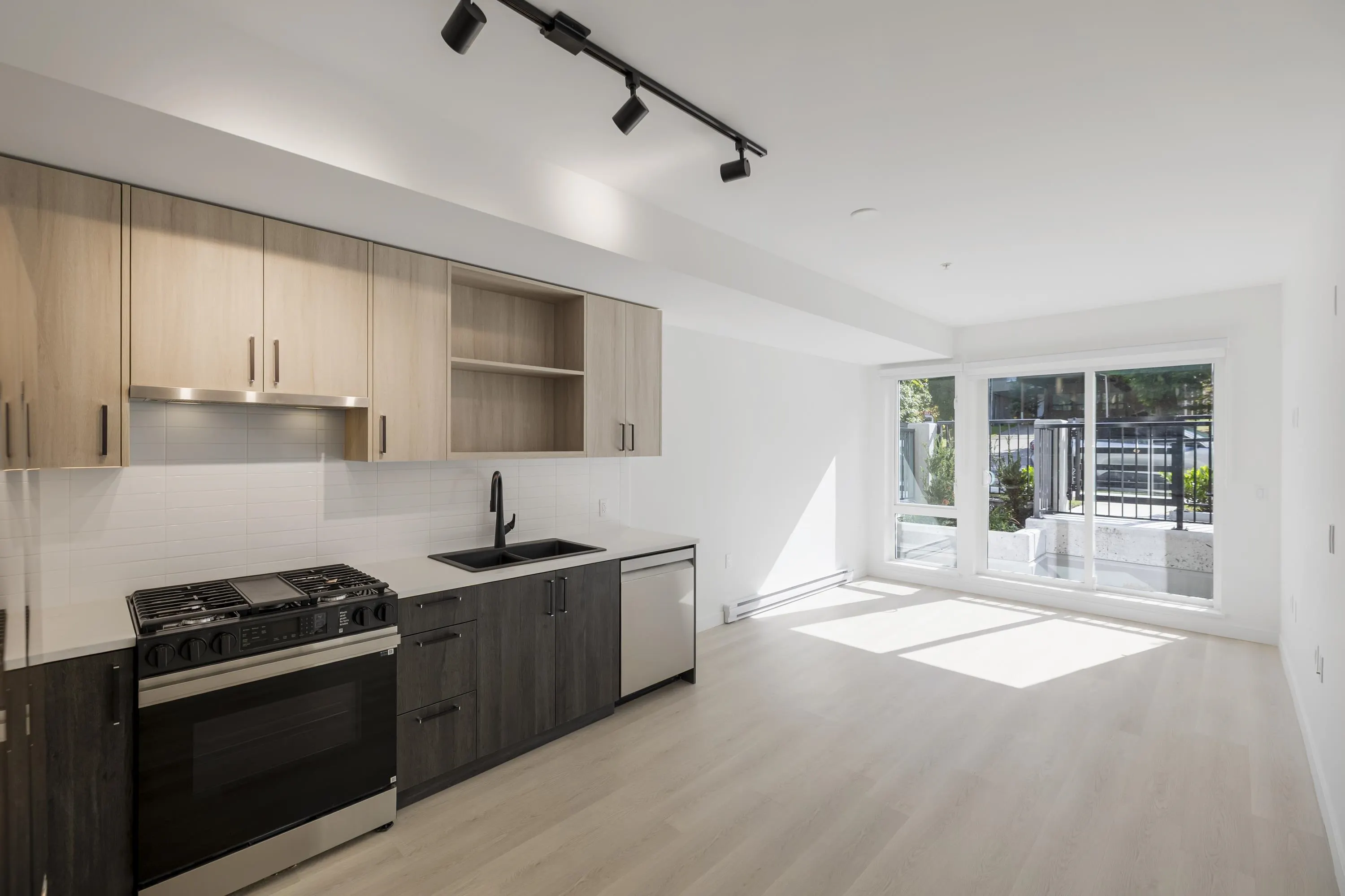 103 2002 St. George Street