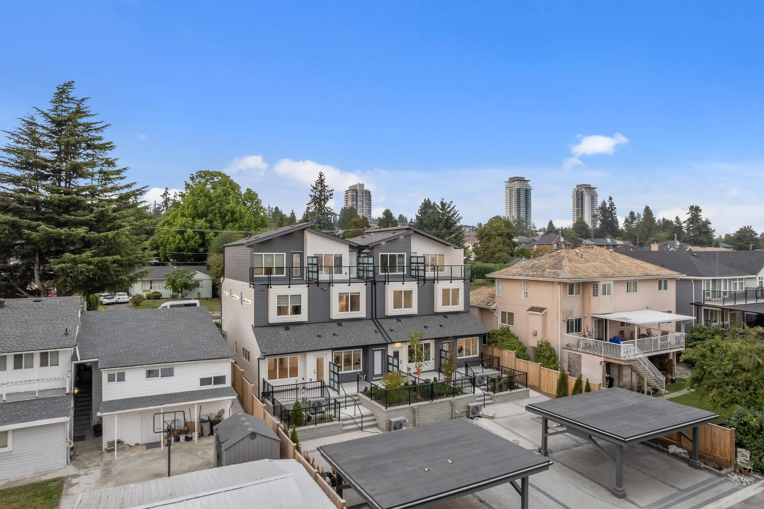 102 914 Rochester Avenue