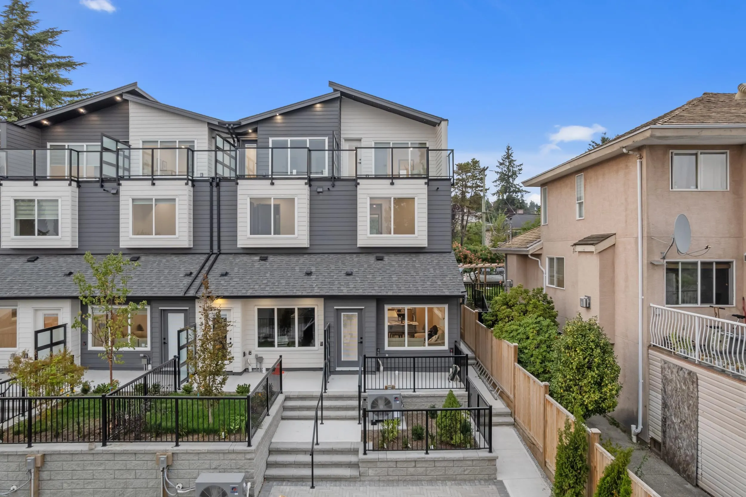 102 914 Rochester Avenue