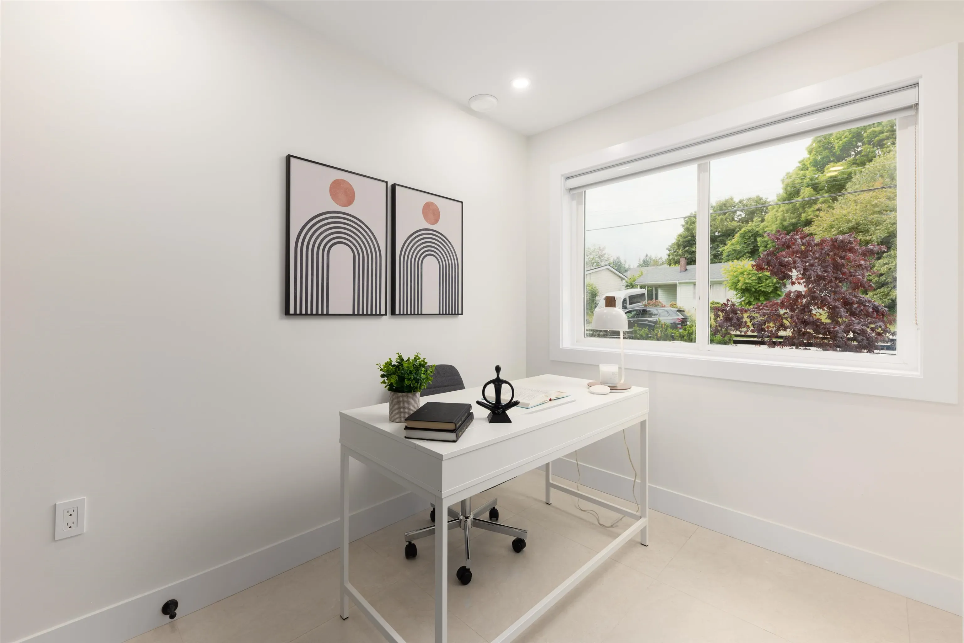 102 914 Rochester Avenue