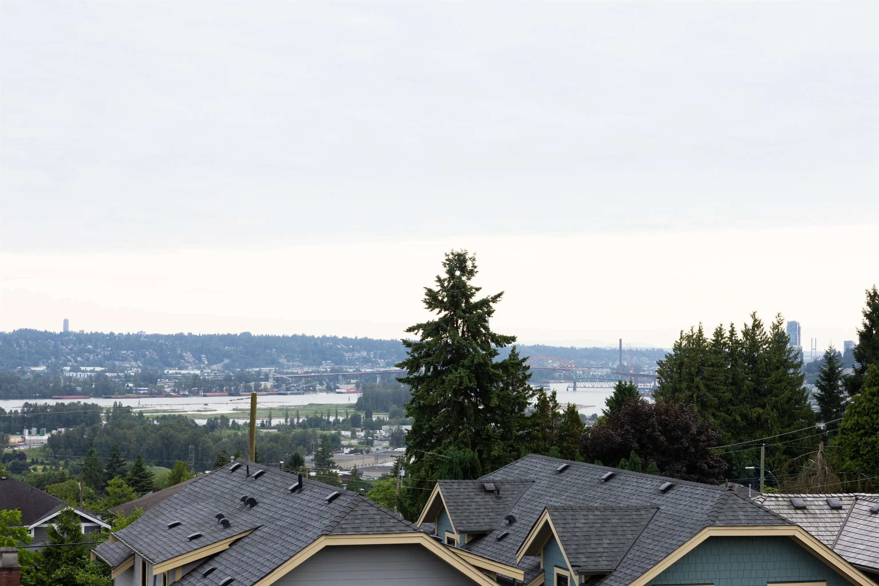 102 914 Rochester Avenue