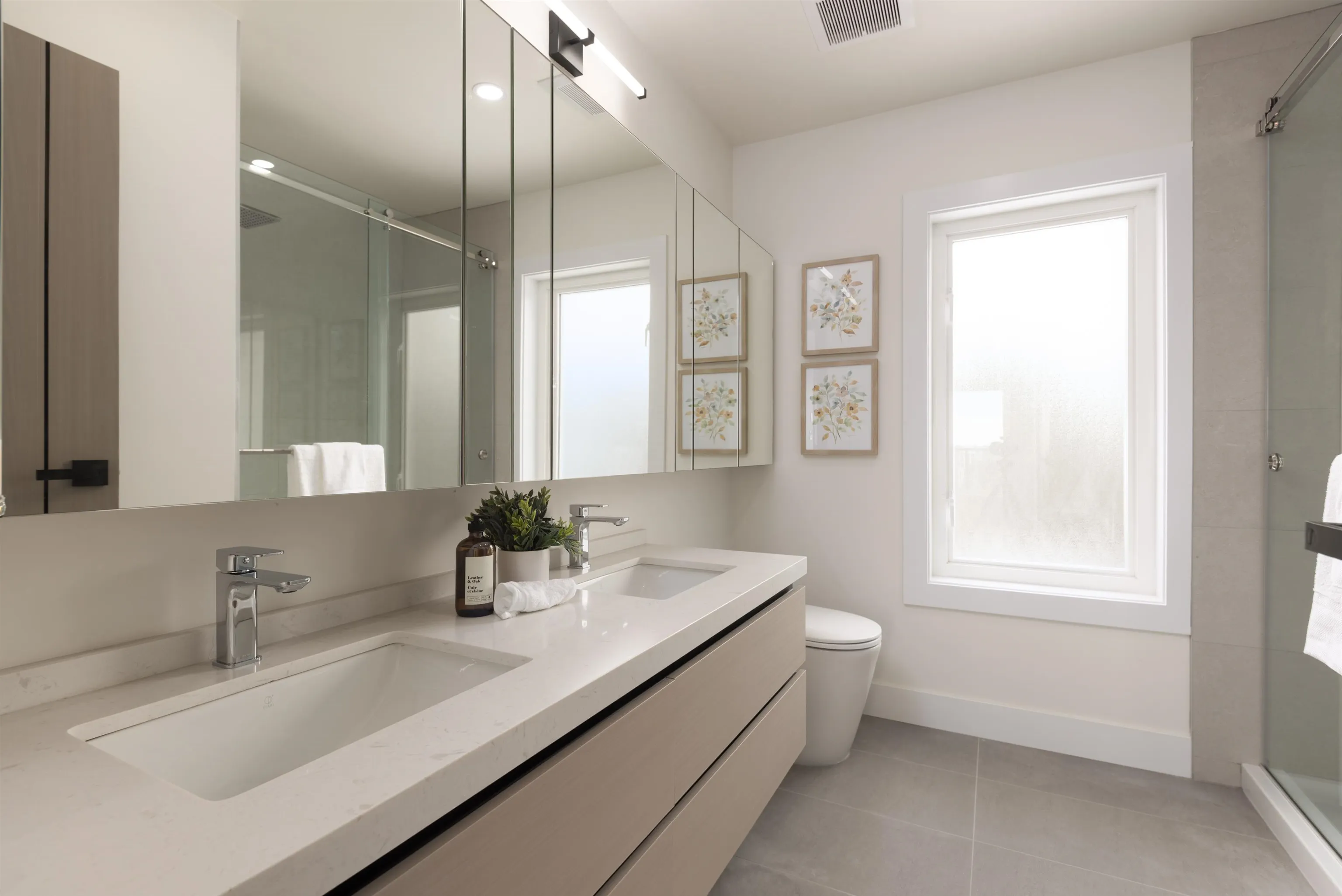 102 914 Rochester Avenue