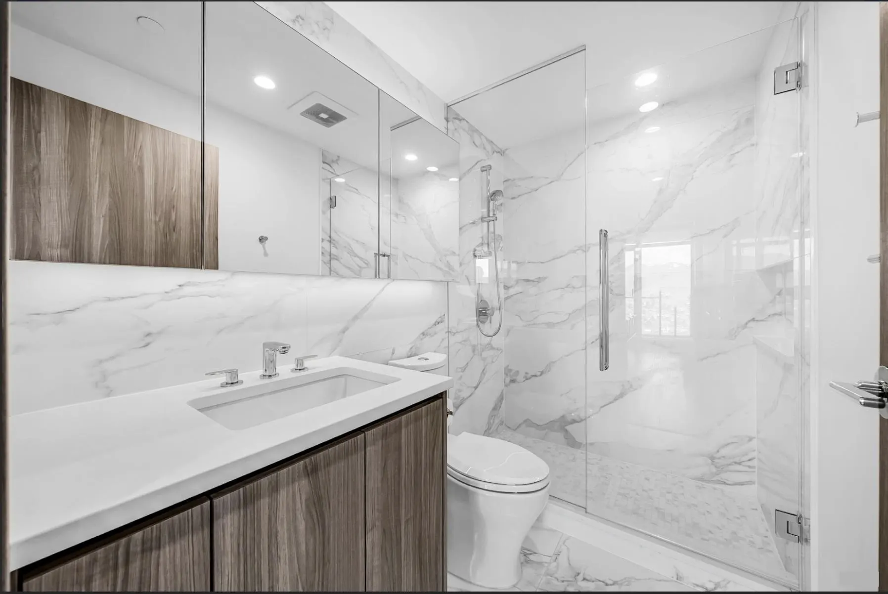 2603 4880 Lougheed Highway