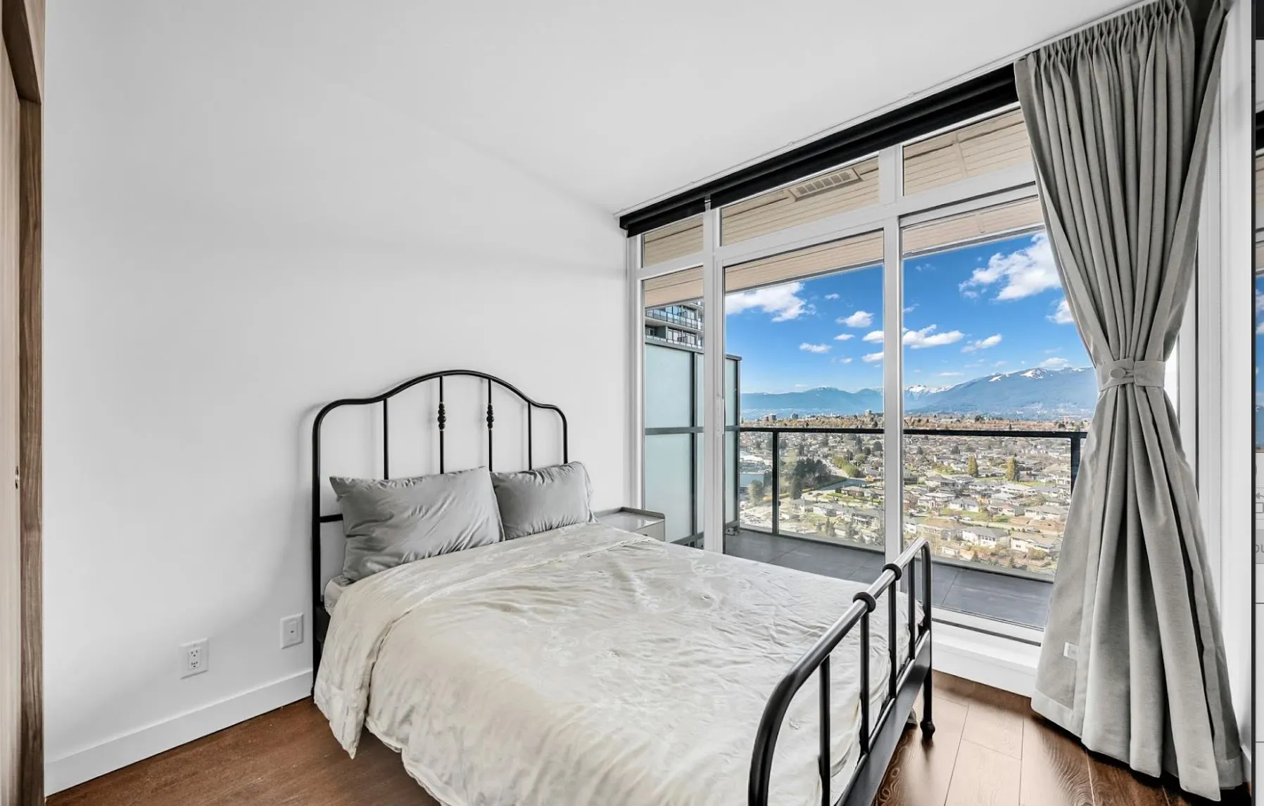 2603 4880 Lougheed Highway