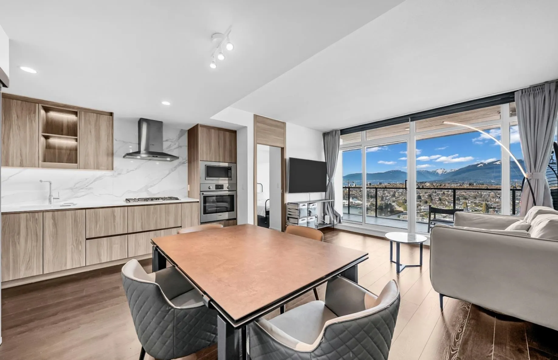2603 4880 Lougheed Highway