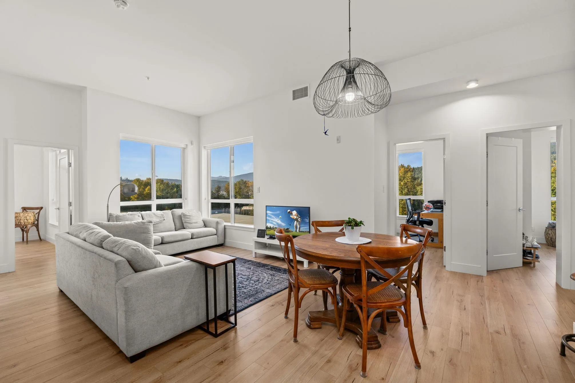 612 3131 Murray Street