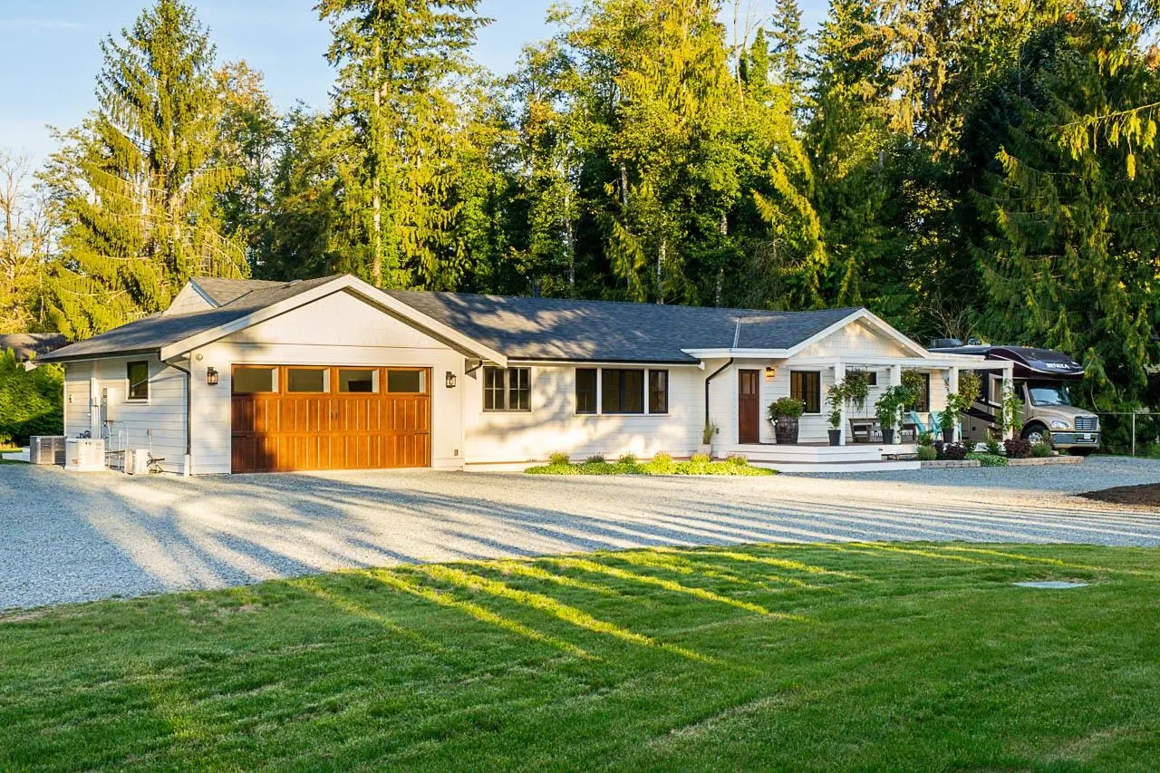 4650 Martingale Crescent