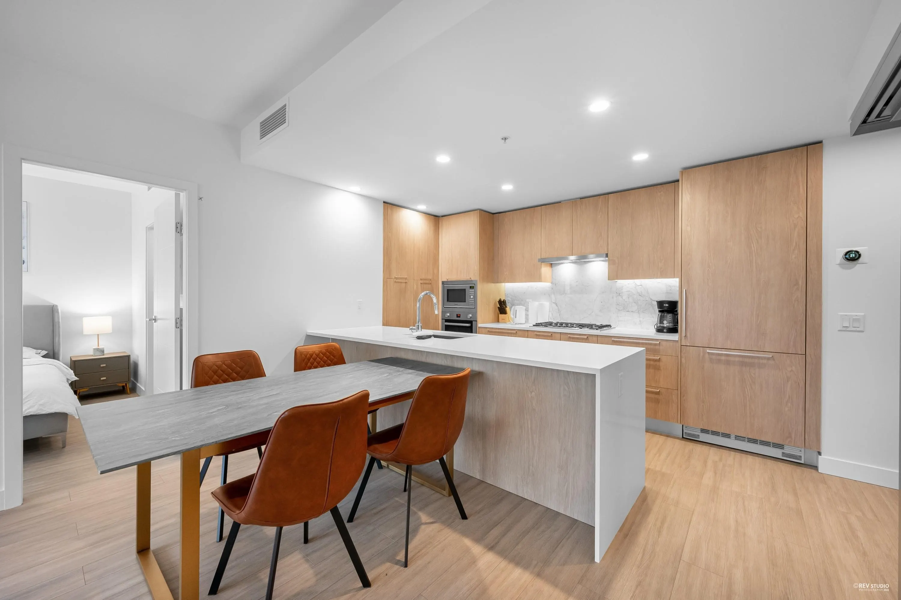 703 6398 Silver Avenue