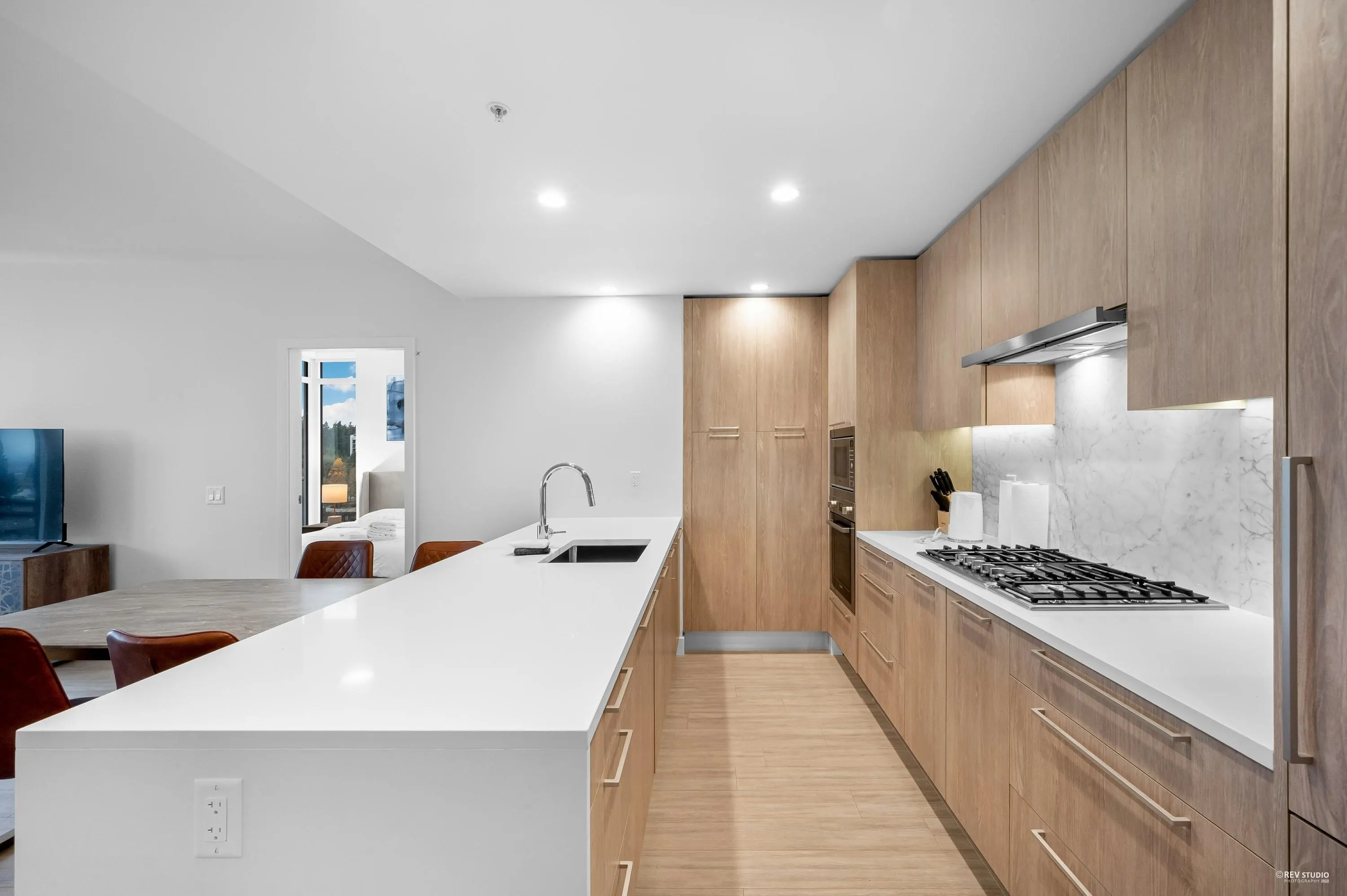 703 6398 Silver Avenue