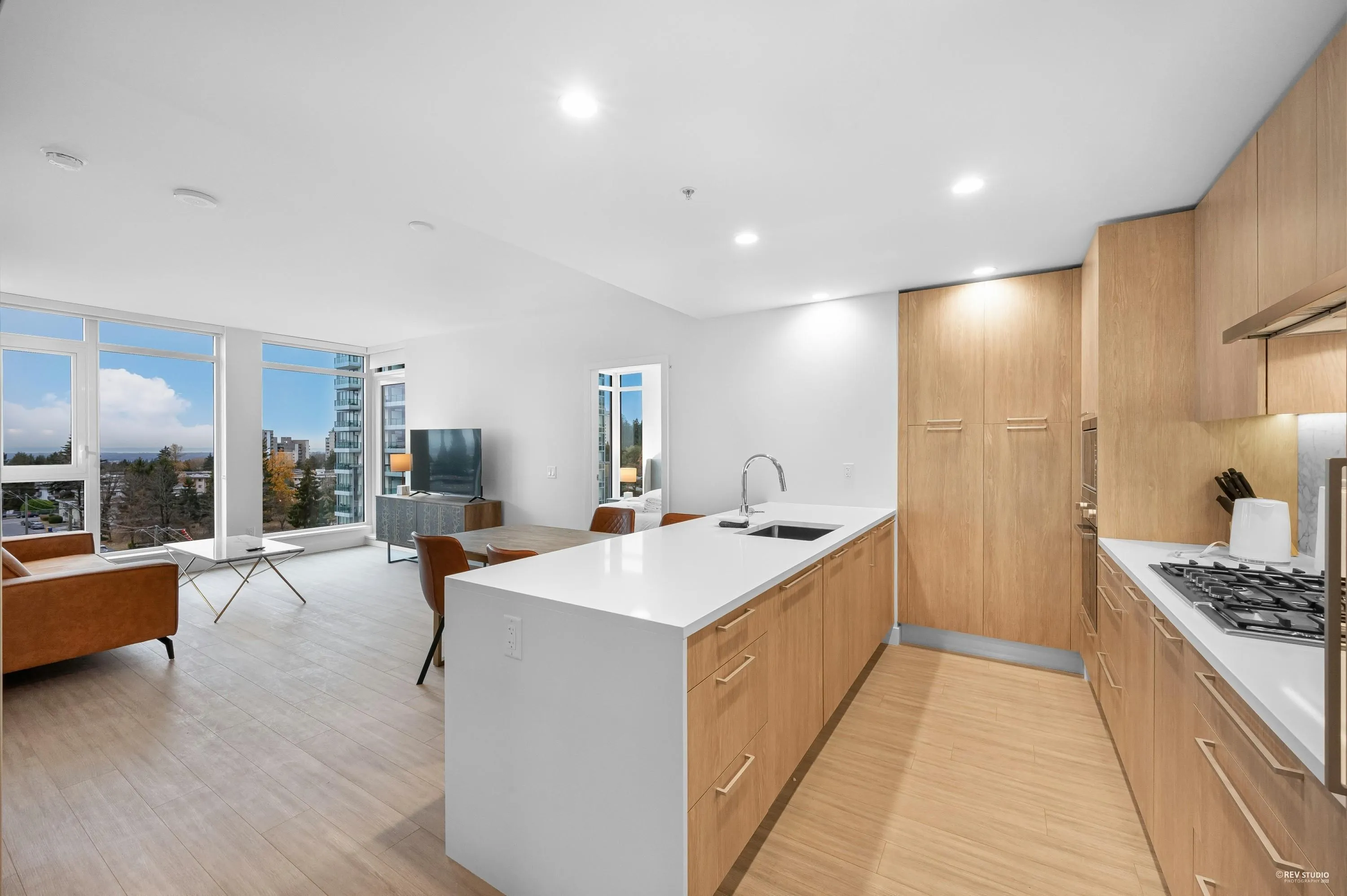 703 6398 Silver Avenue