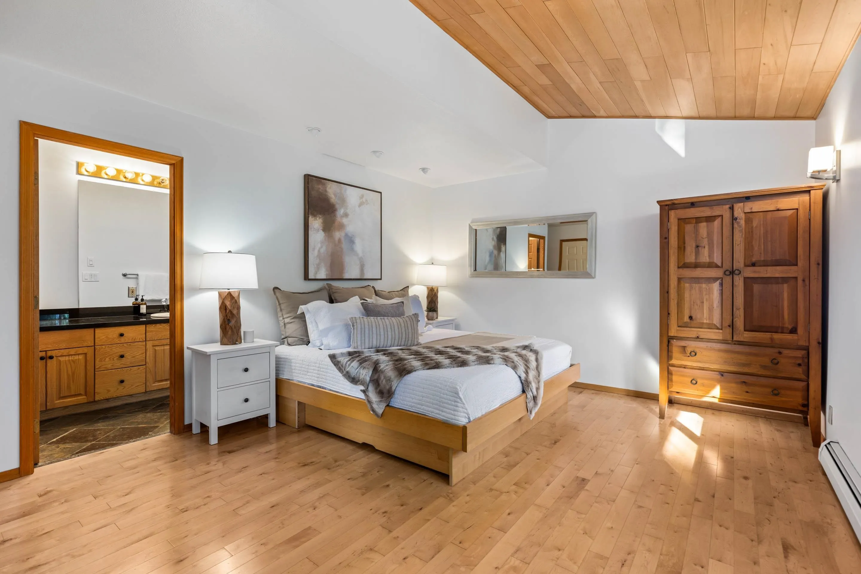 9548 Emerald Drive
