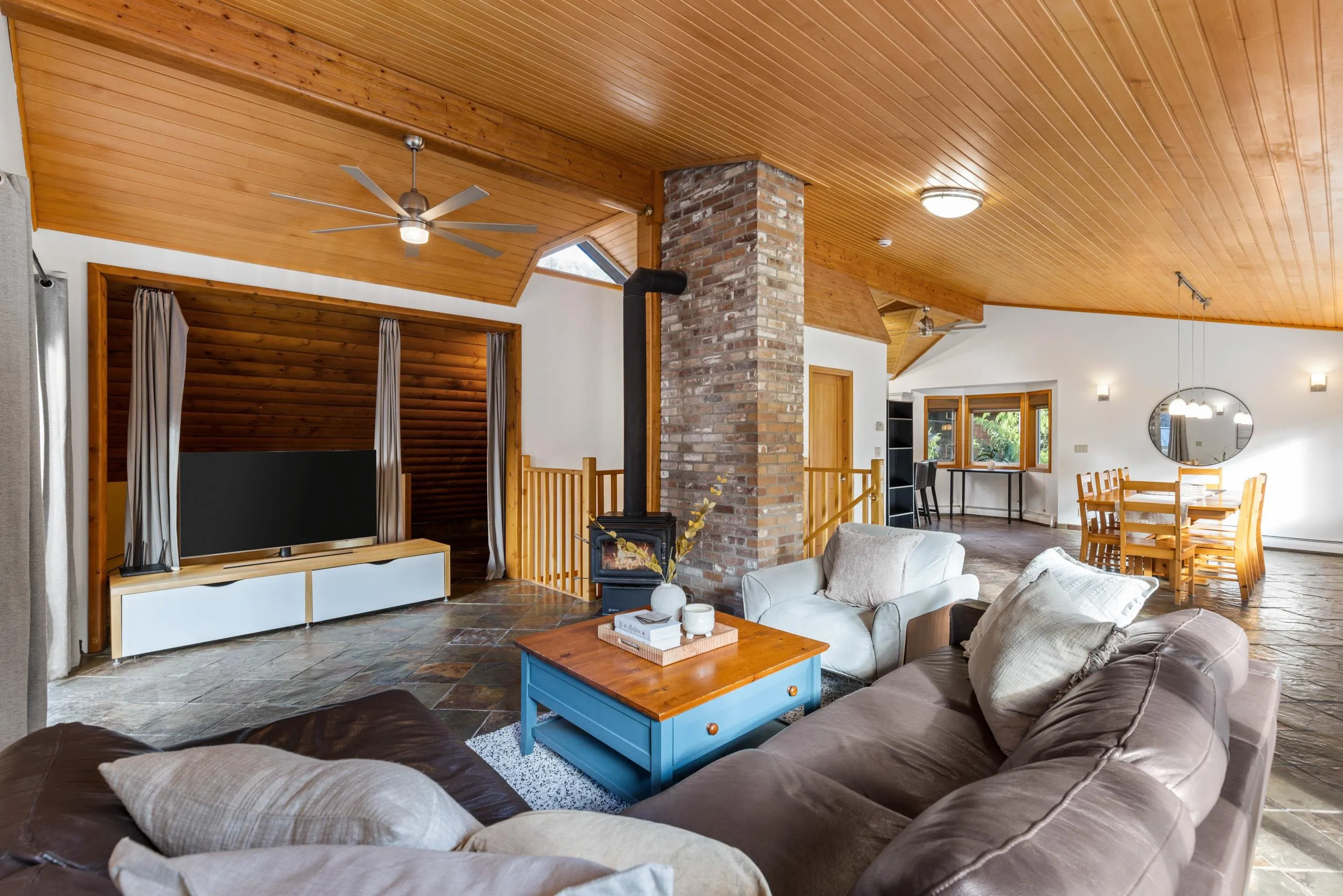 9548 Emerald Drive