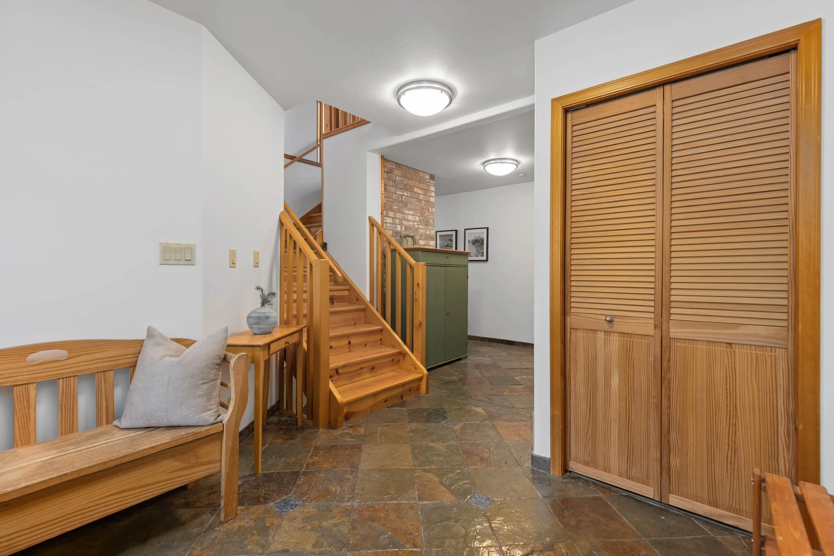 9548 Emerald Drive