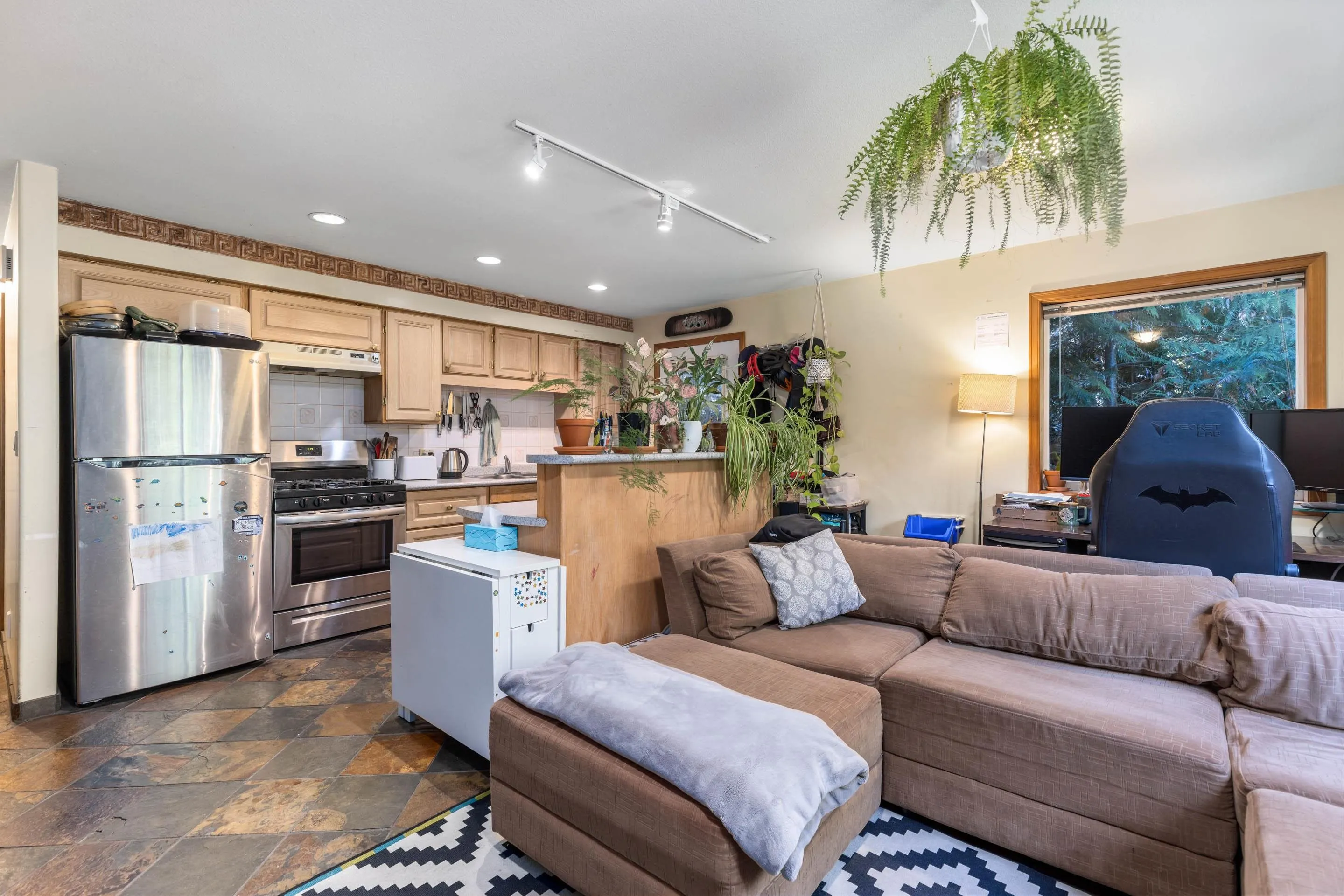 9548 Emerald Drive