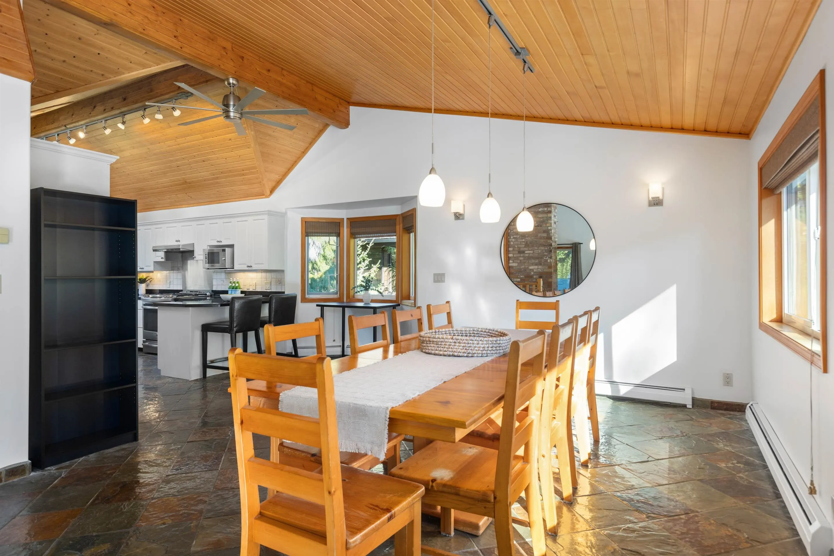 9548 Emerald Drive