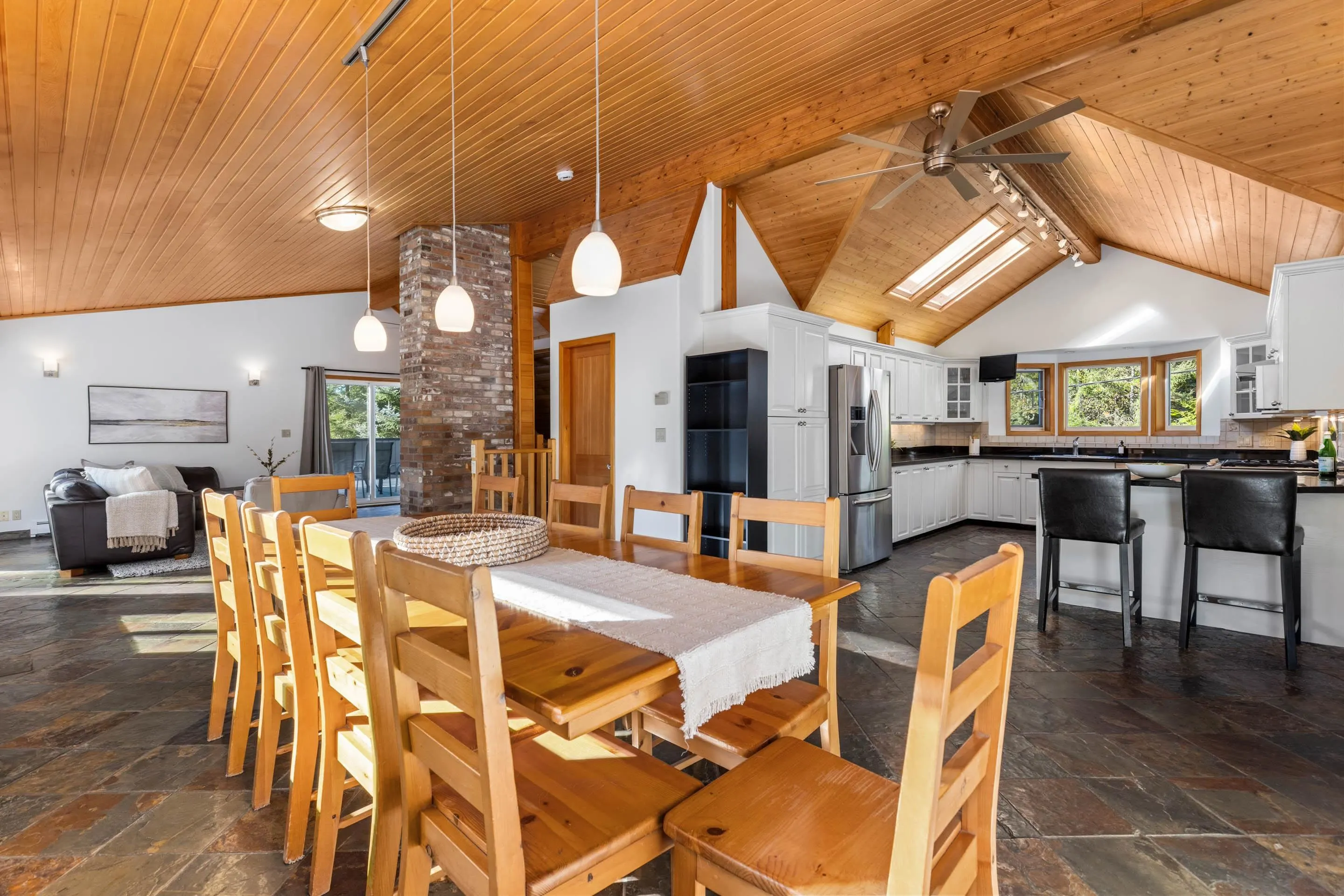 9548 Emerald Drive