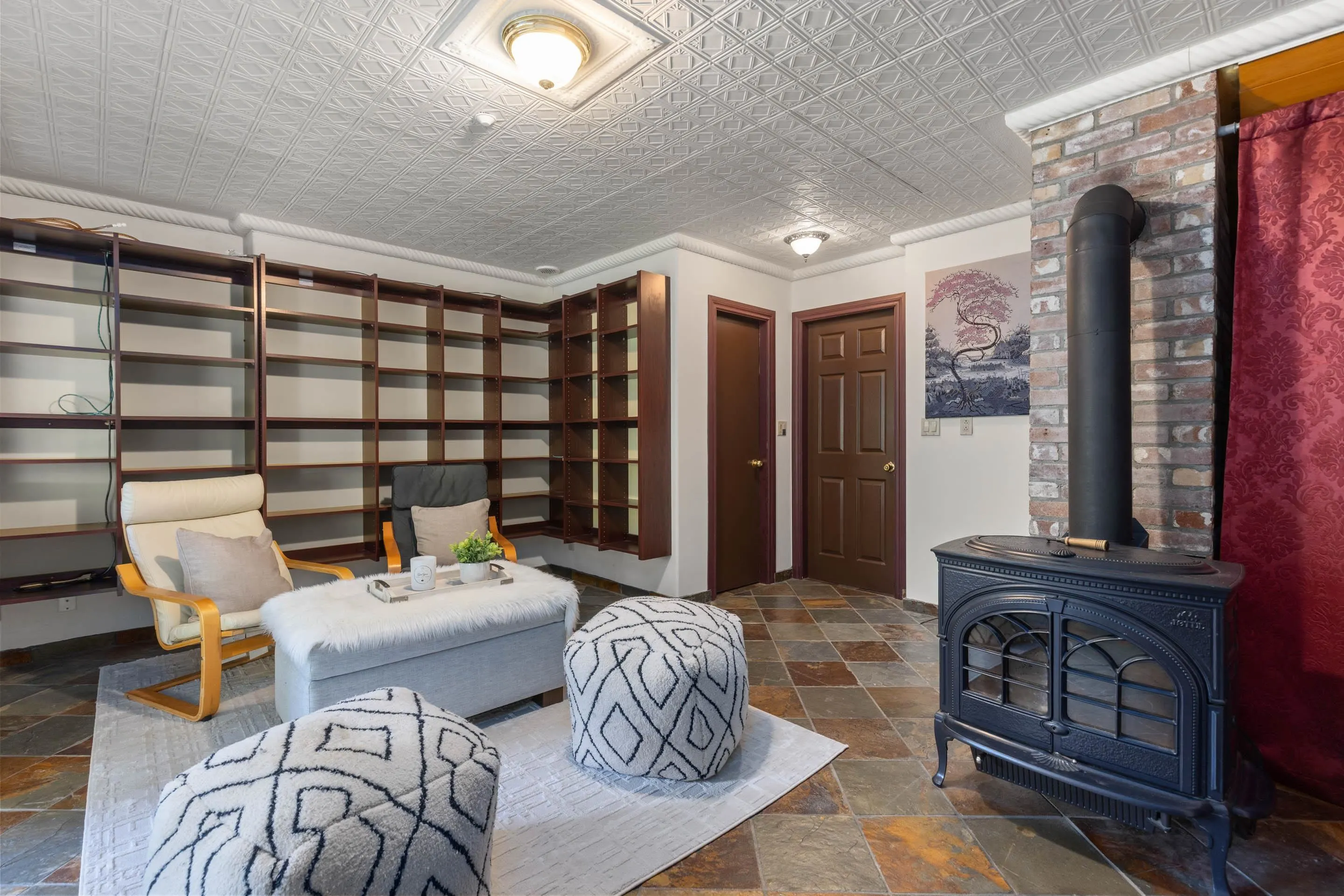 9548 Emerald Drive