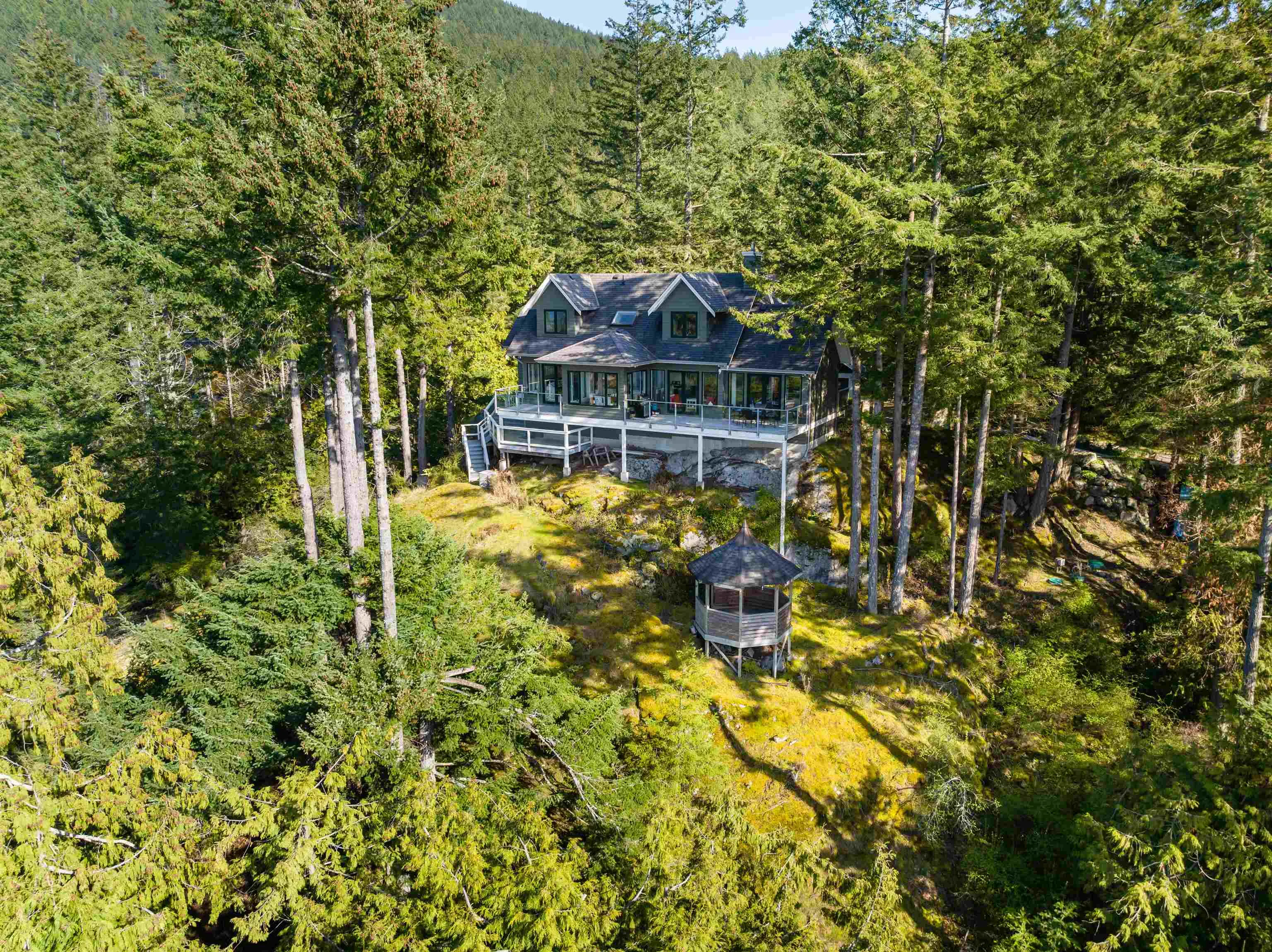 894 Schooner Lane