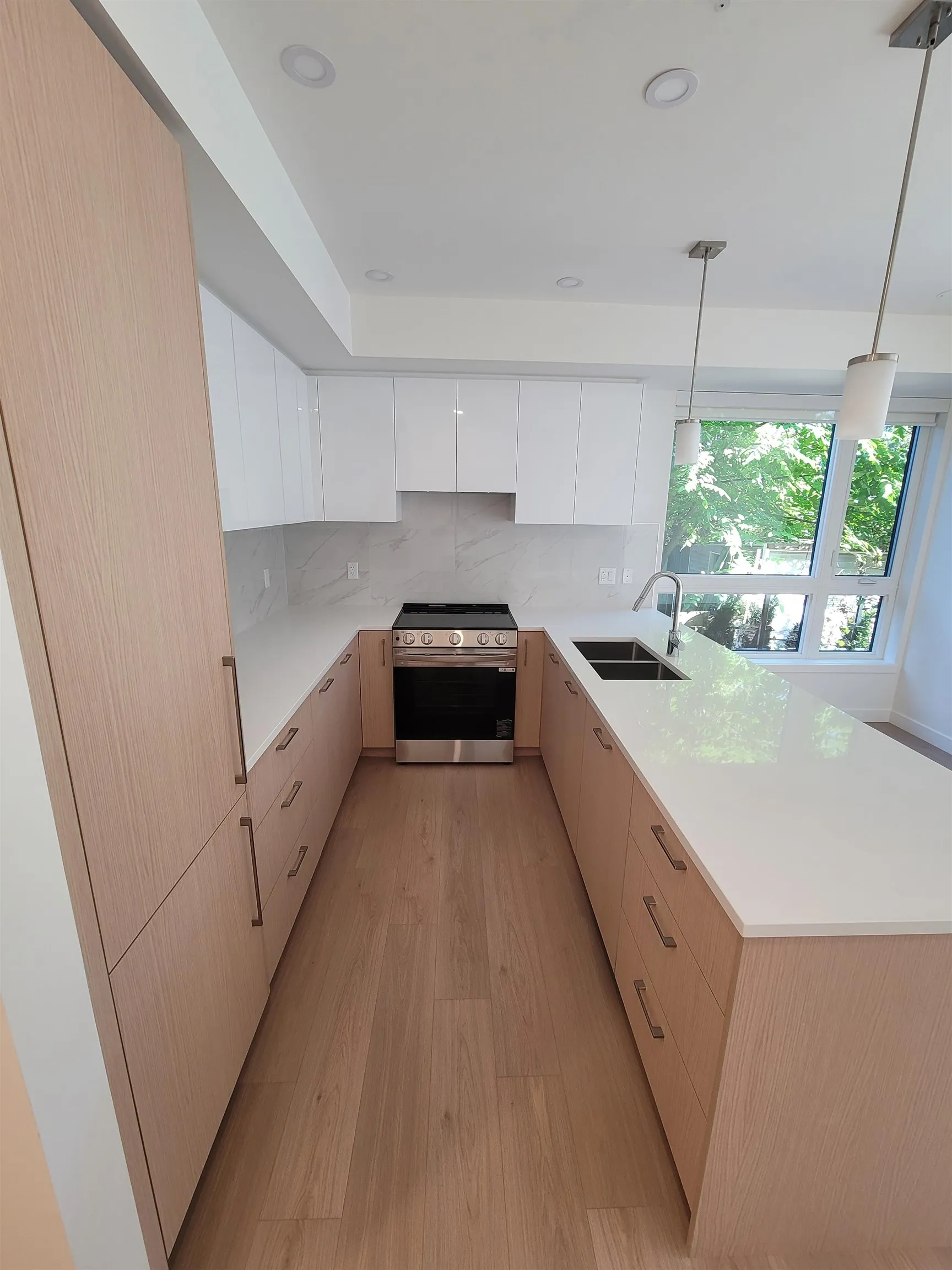 116 150 James Road