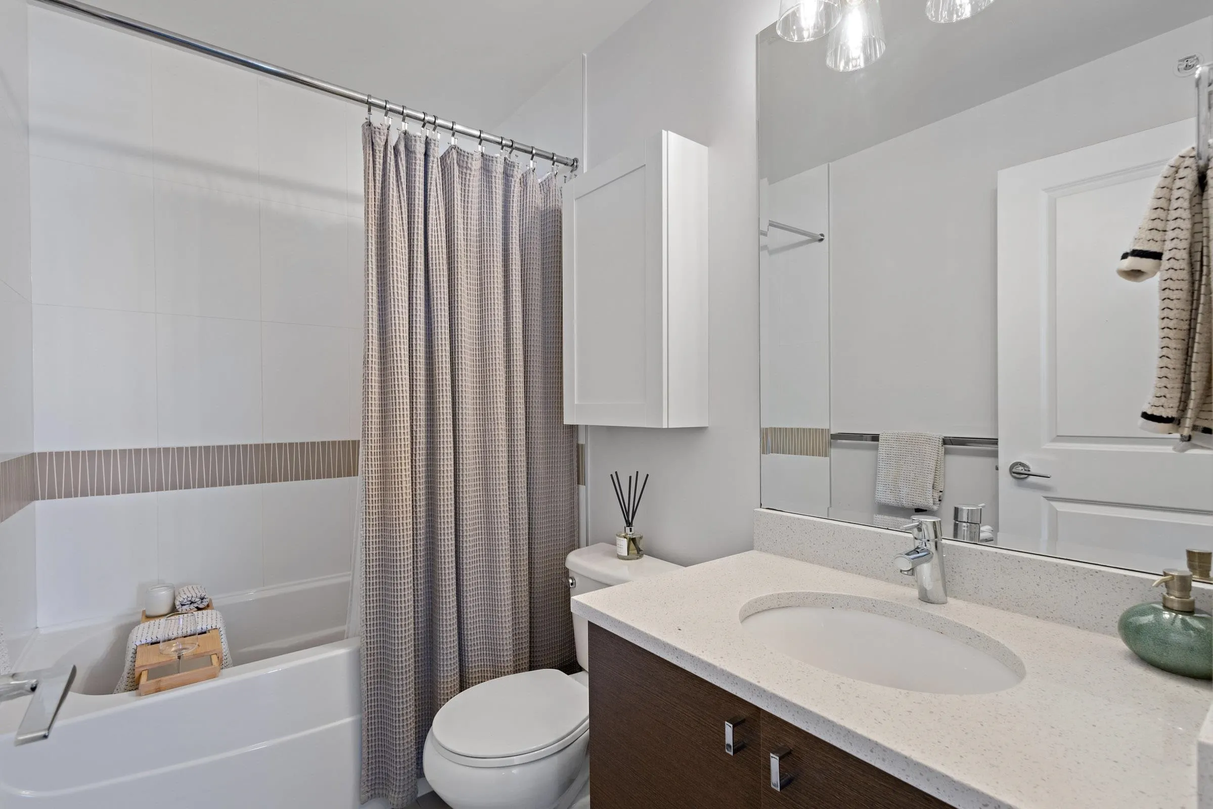 406 5811 177b Street