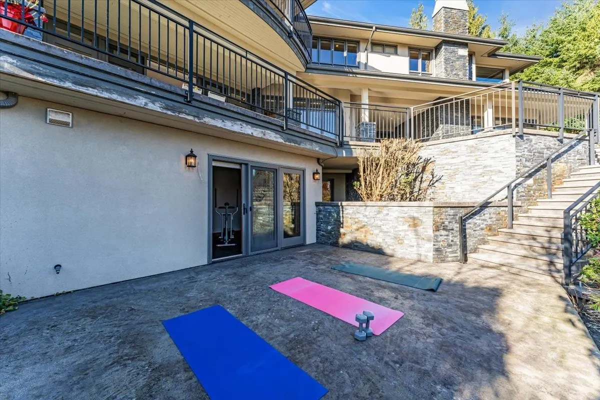 1125 Groveland Court