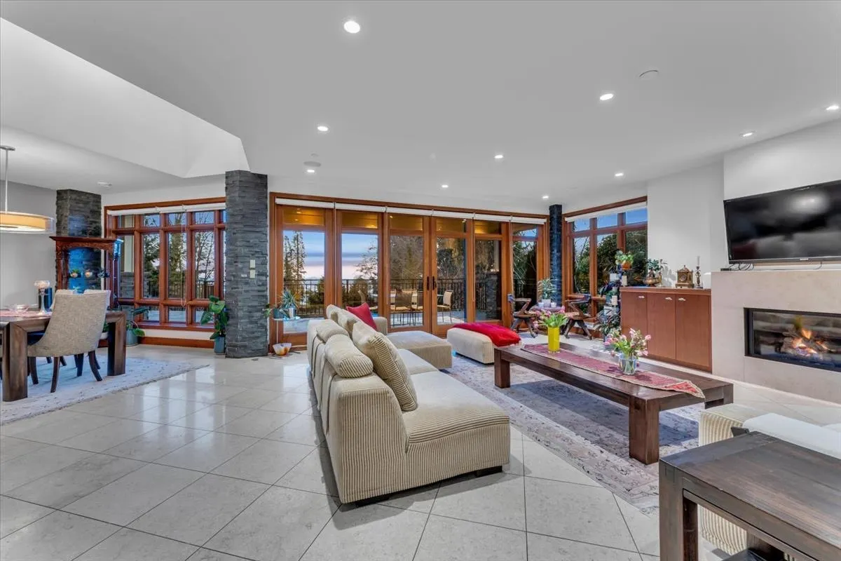 1125 Groveland Court