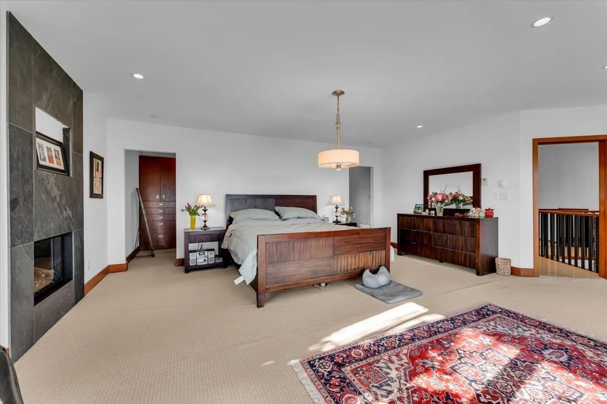 1125 Groveland Court