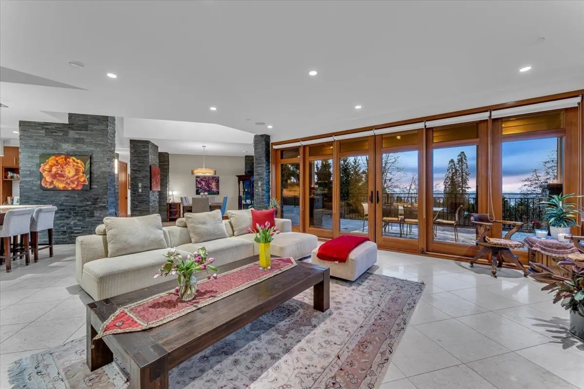 1125 Groveland Court