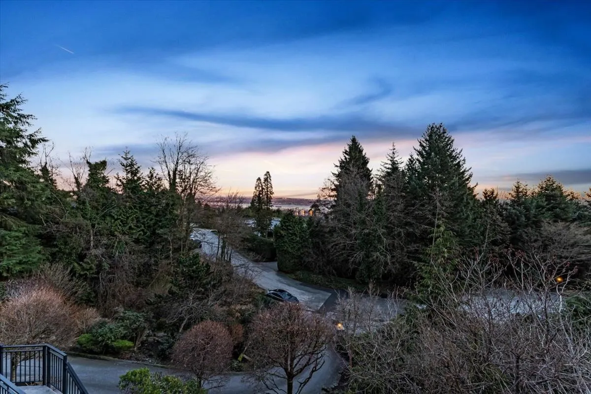 1125 Groveland Court