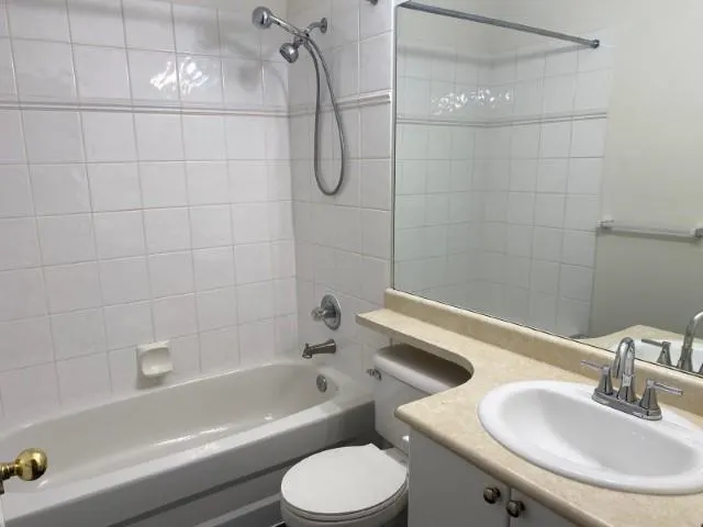 22 6111 No. 1 Road