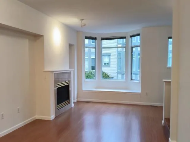 22 6111 No. 1 Road