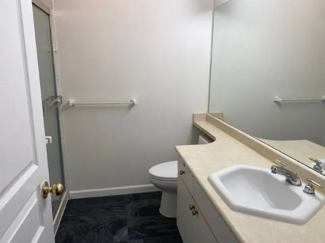 22 6111 No. 1 Road