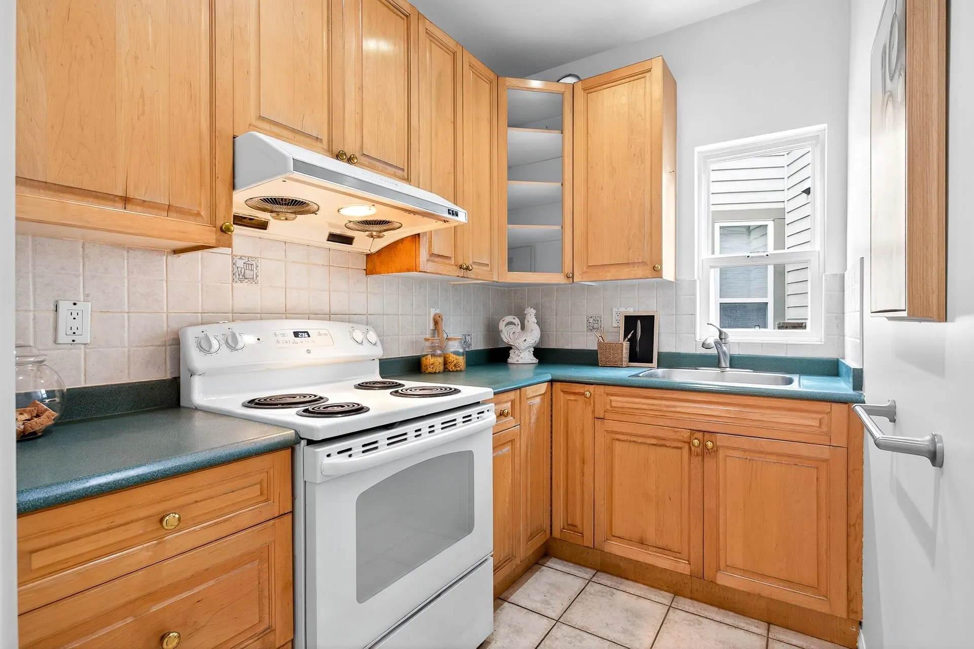 6748 Chateau Court