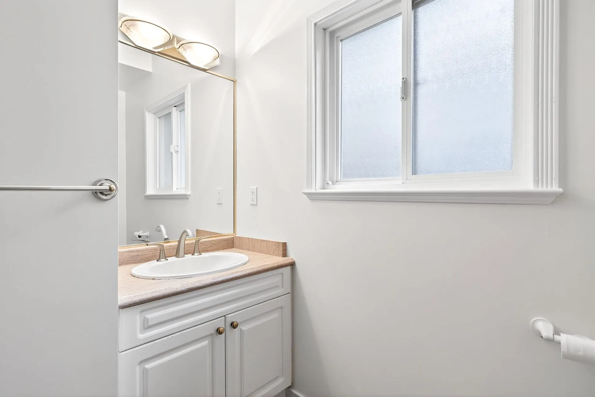 6748 Chateau Court