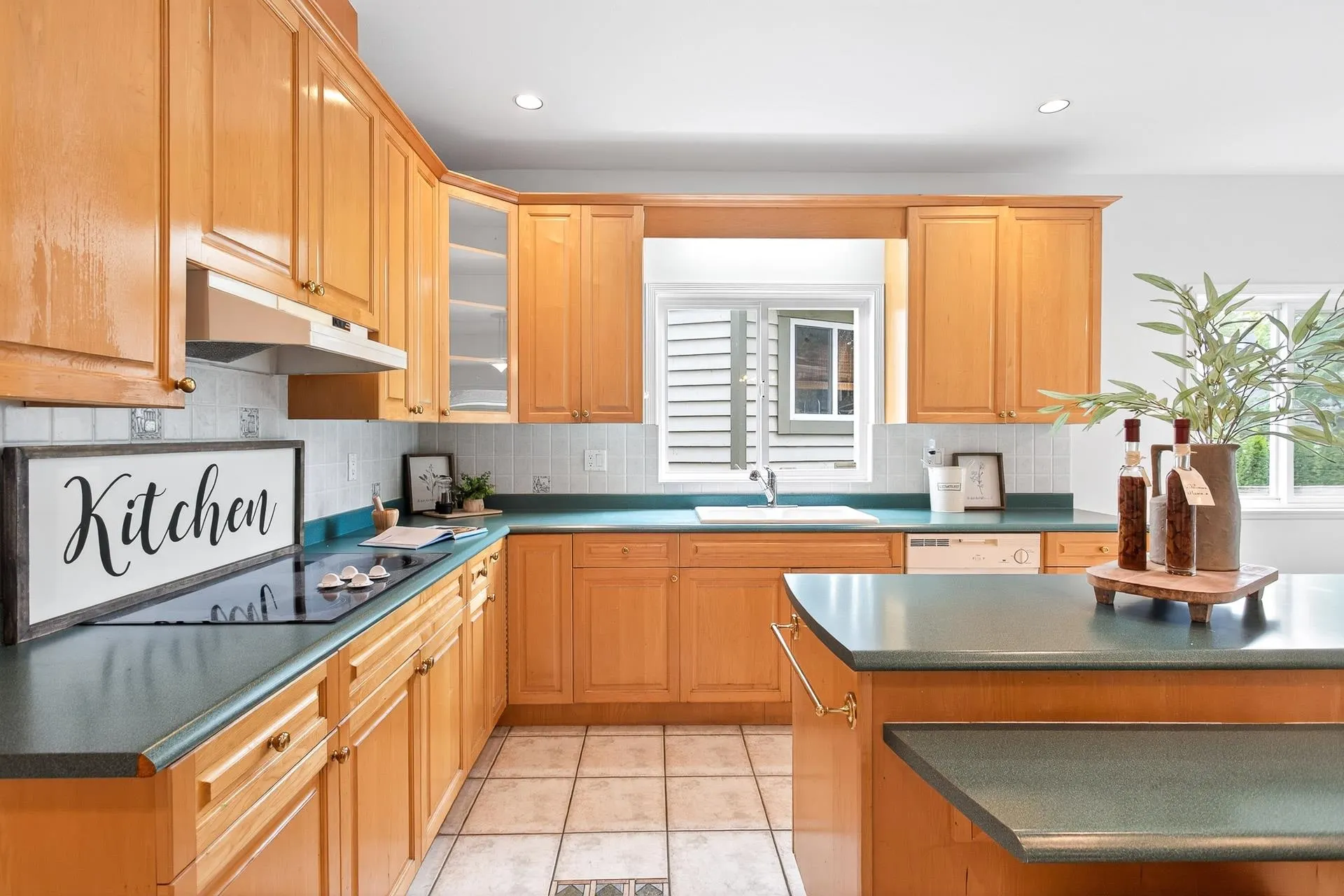 6748 Chateau Court