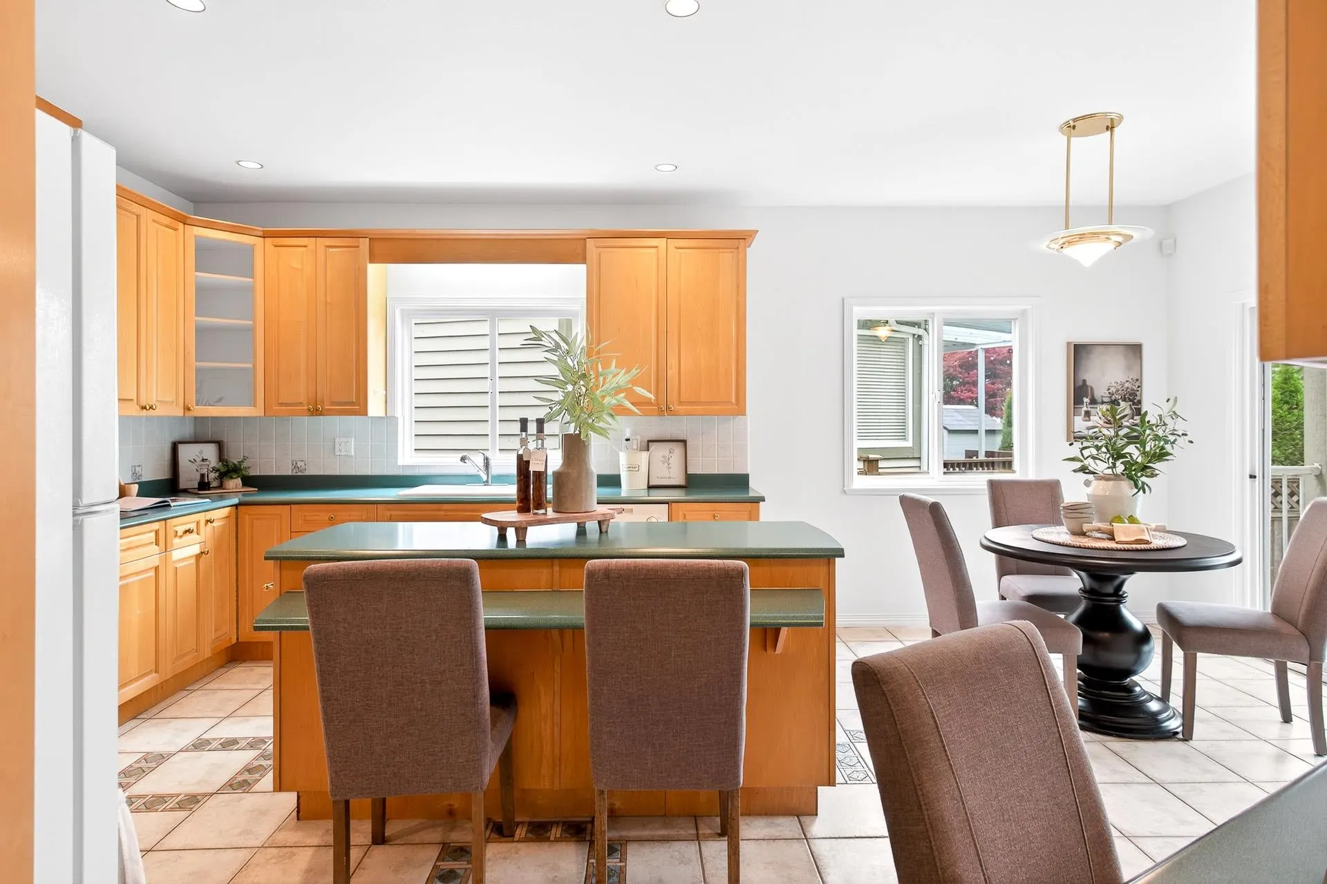 6748 Chateau Court