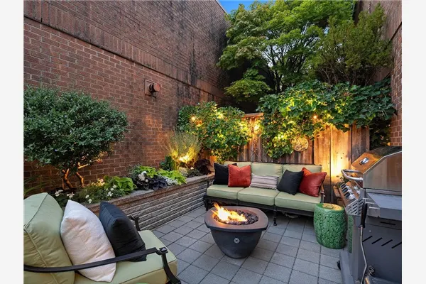 361 5790 East Boulevard