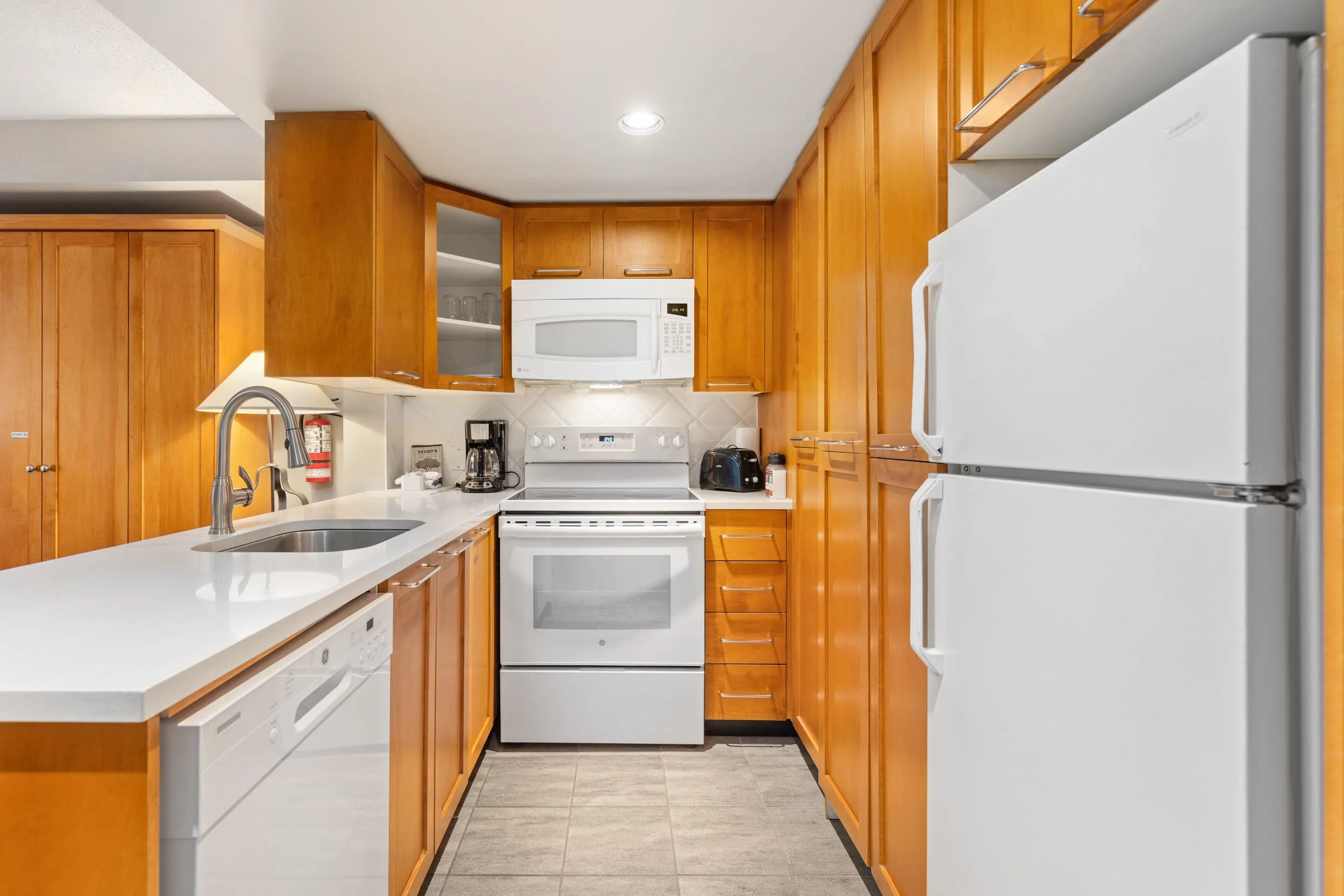 4407 4295 Blackcomb Way