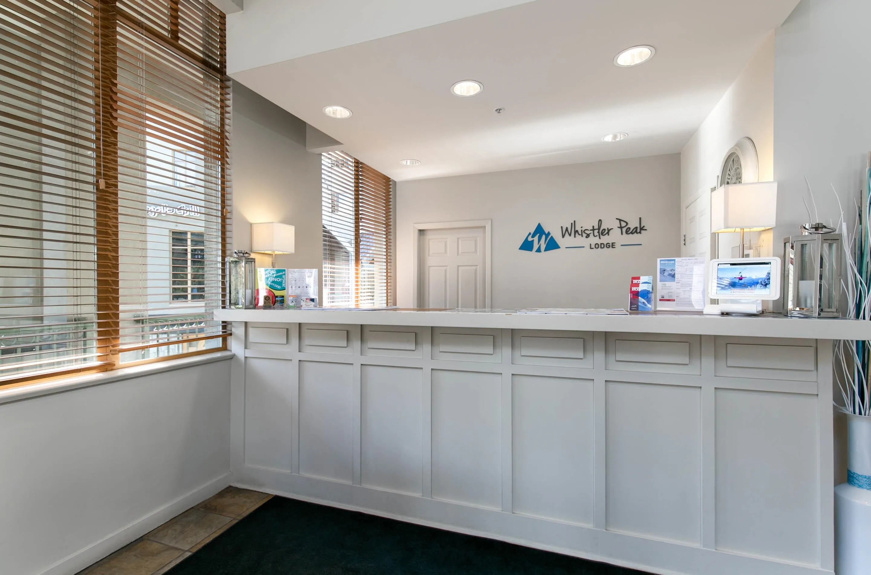 4407 4295 Blackcomb Way