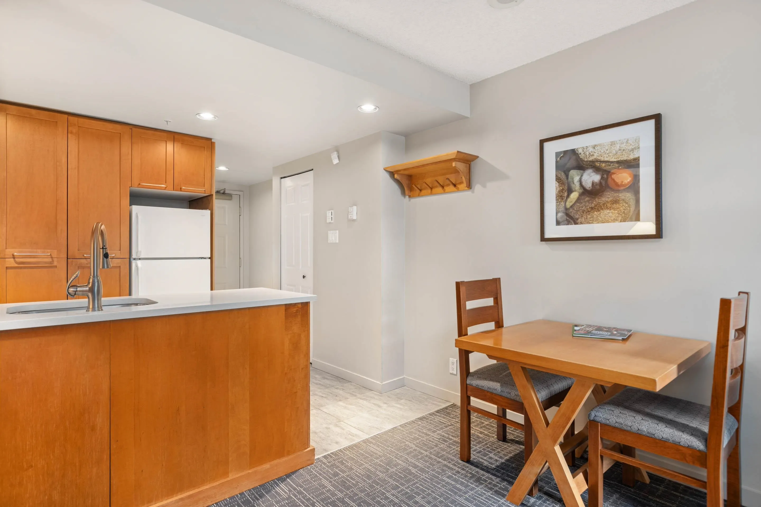 4407 4295 Blackcomb Way