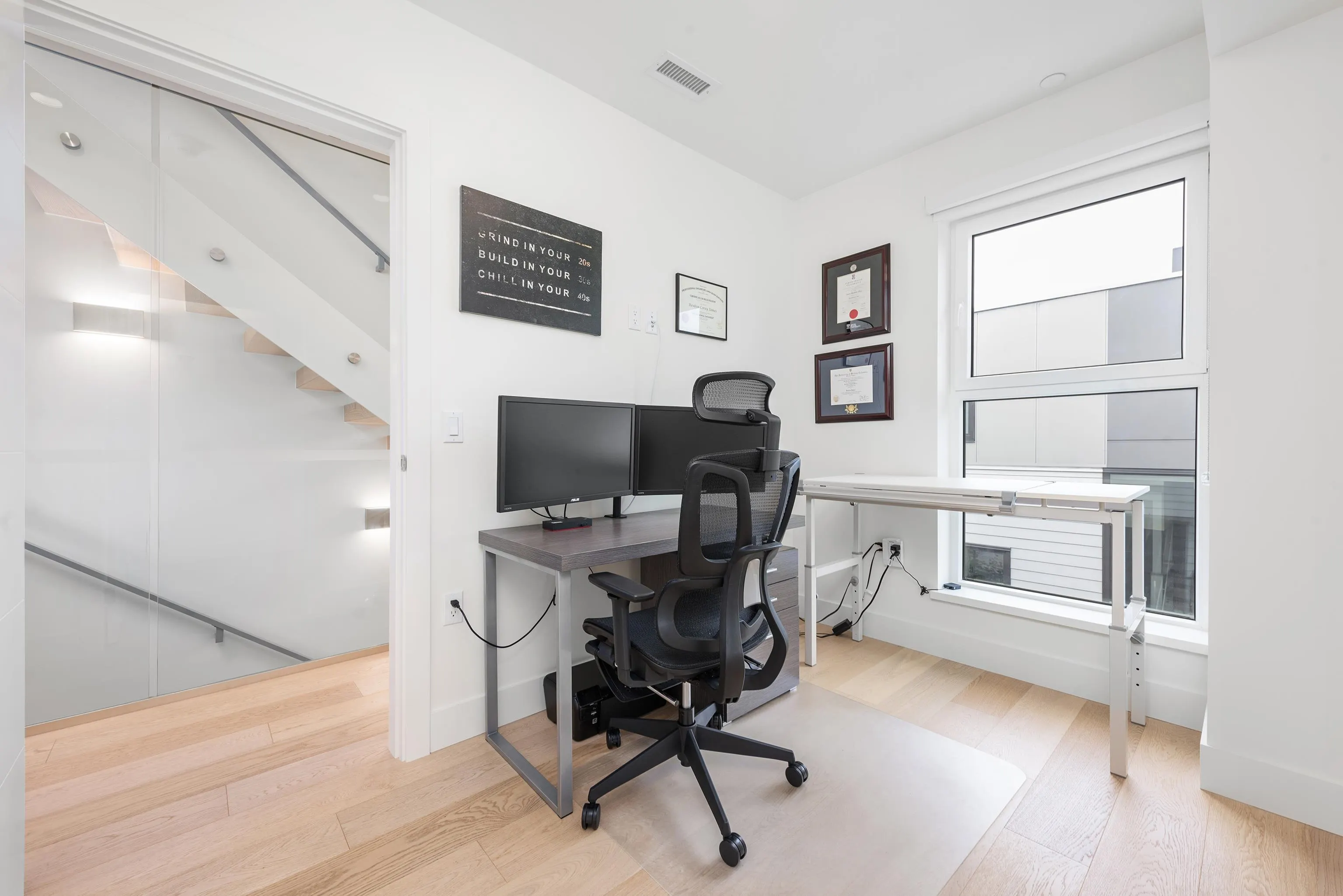 138 W Woodstock Avenue
