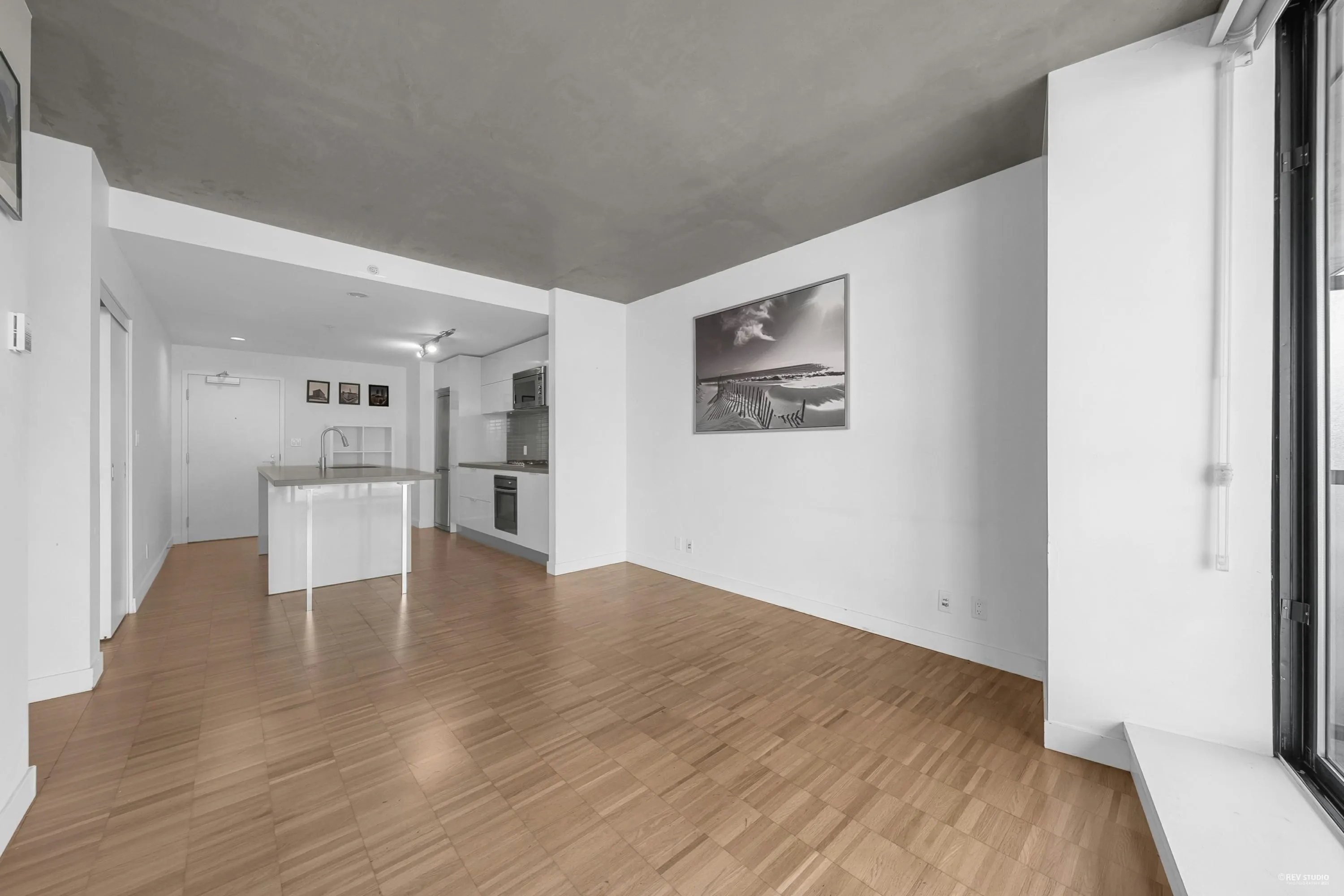 1707 108 W Cordova Street