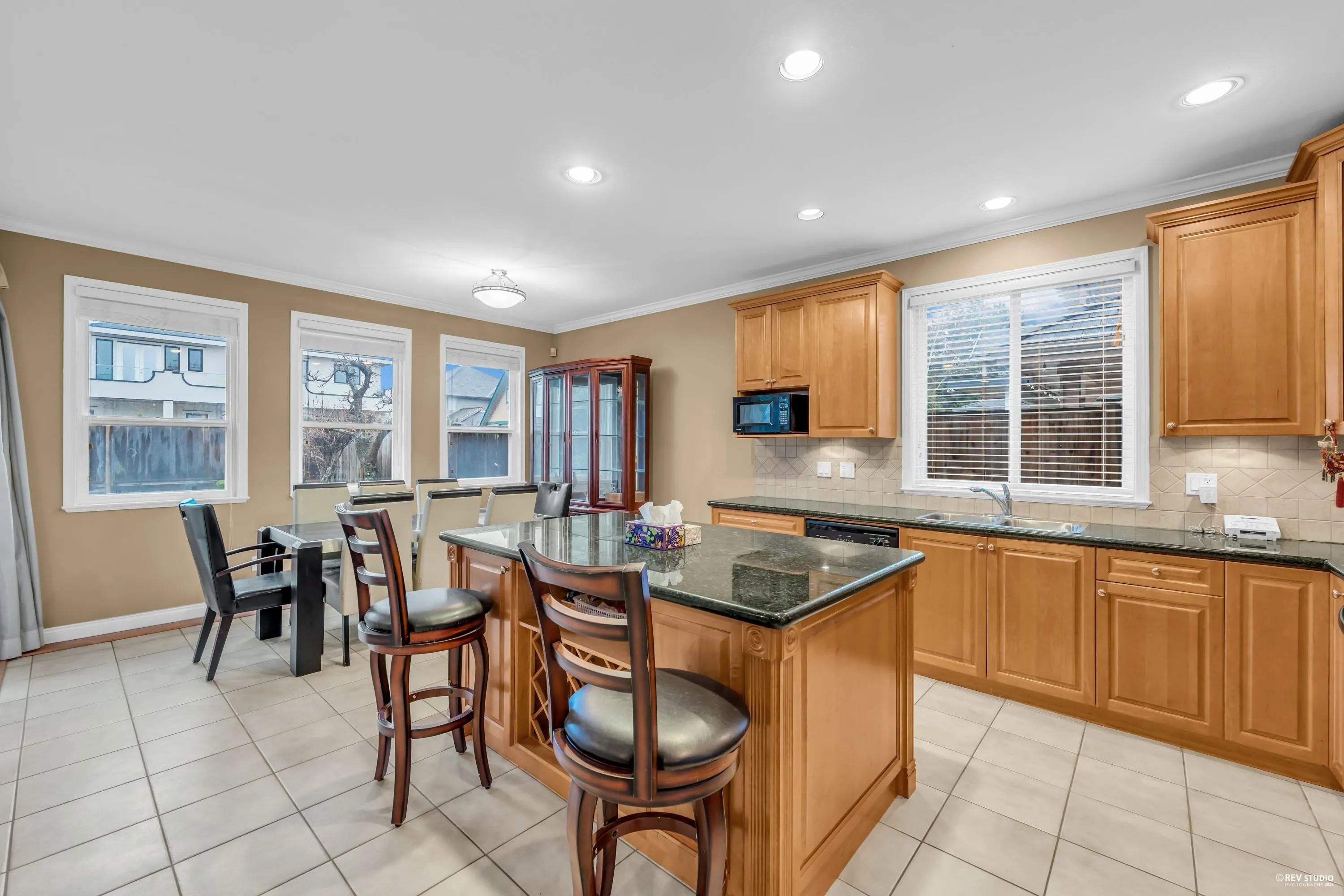 3673 Lockhart Road