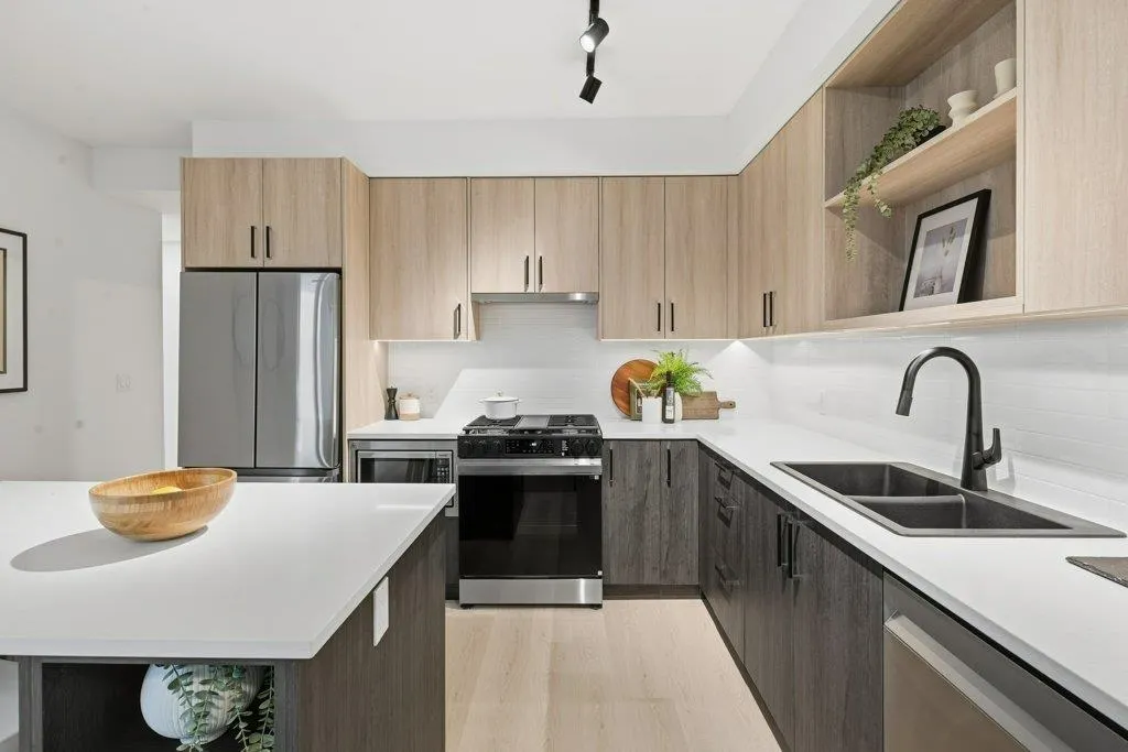 506 2002 St. George Street