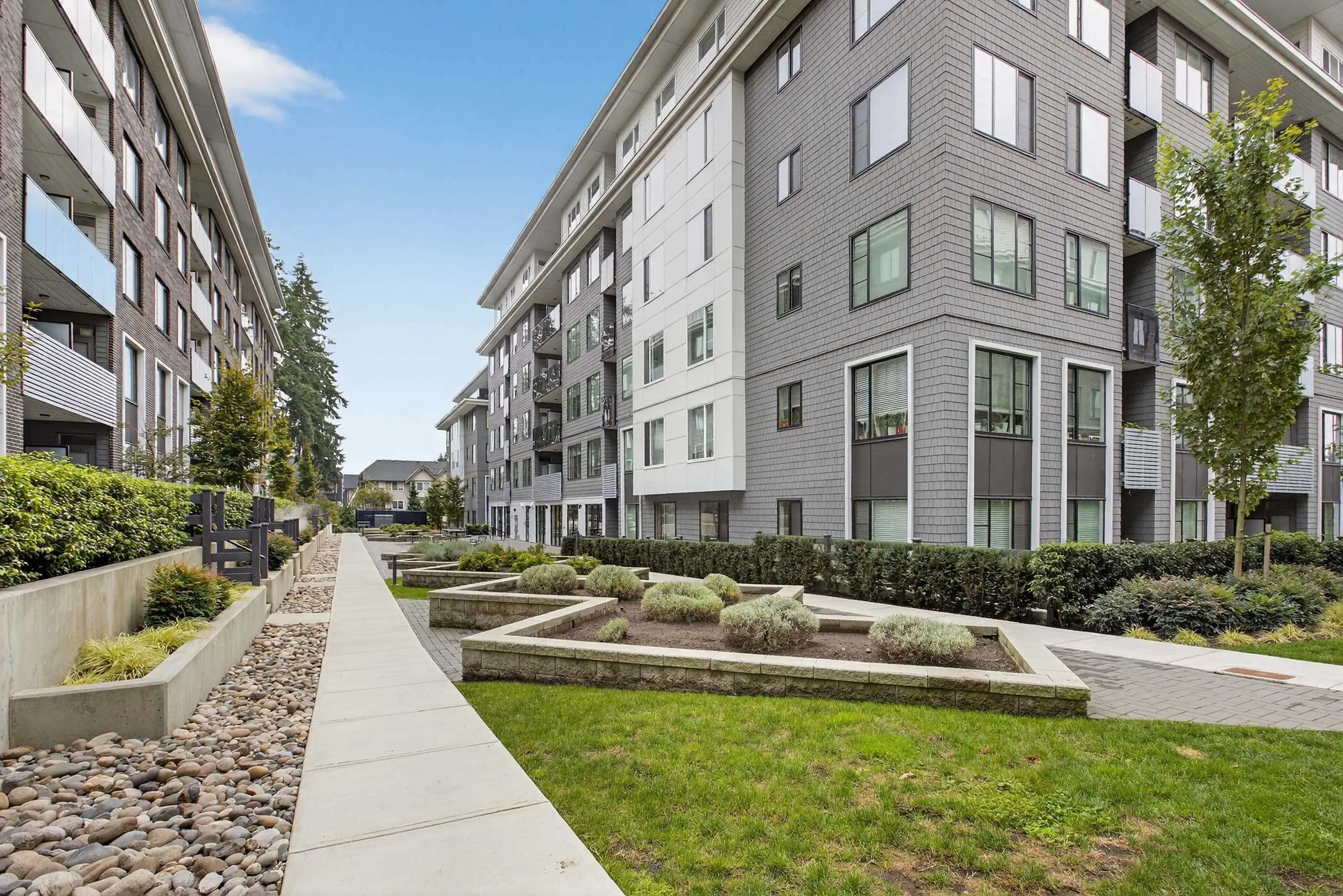108 15825 85 Avenue