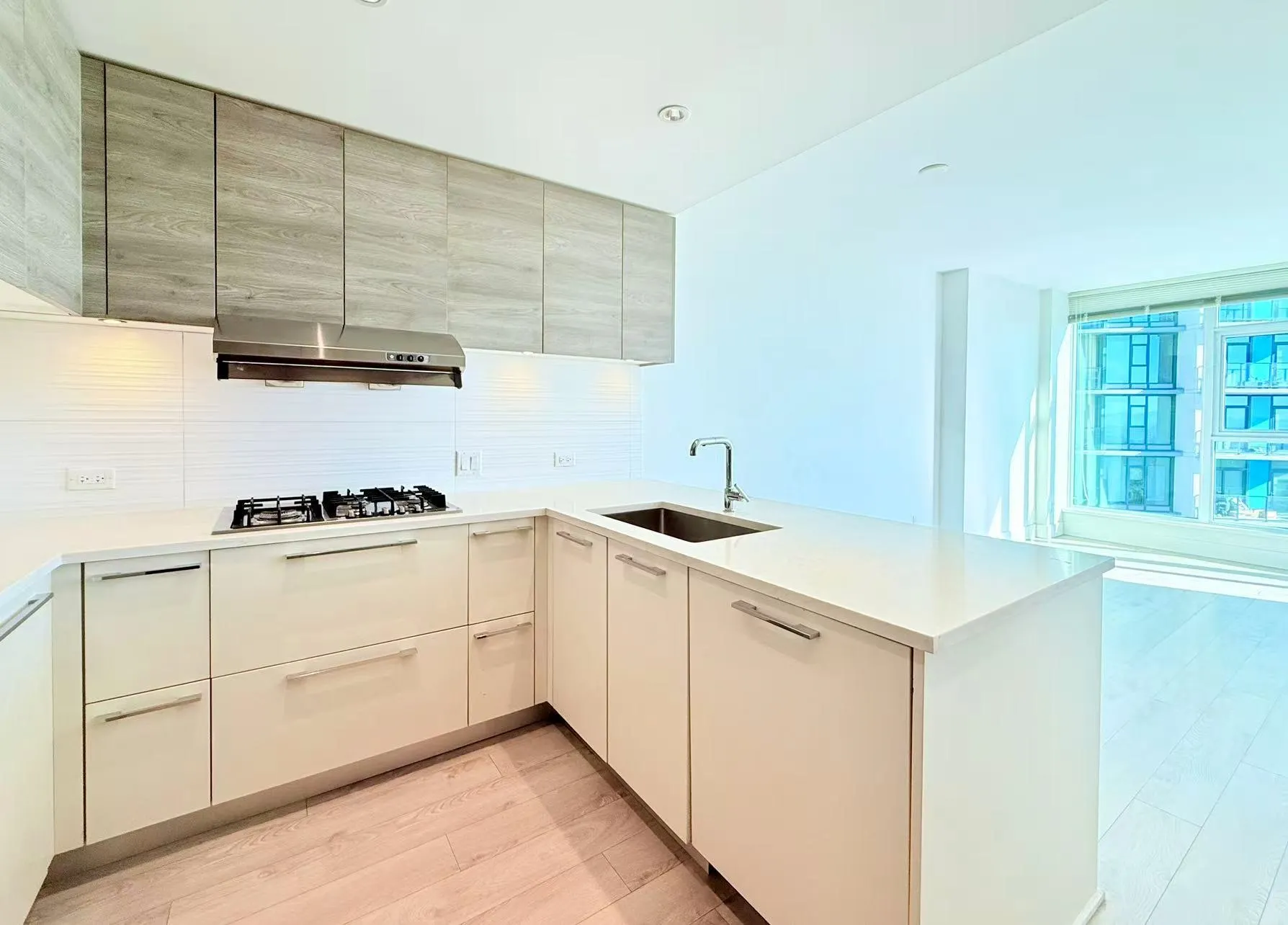 1907 7358 Edmonds Street