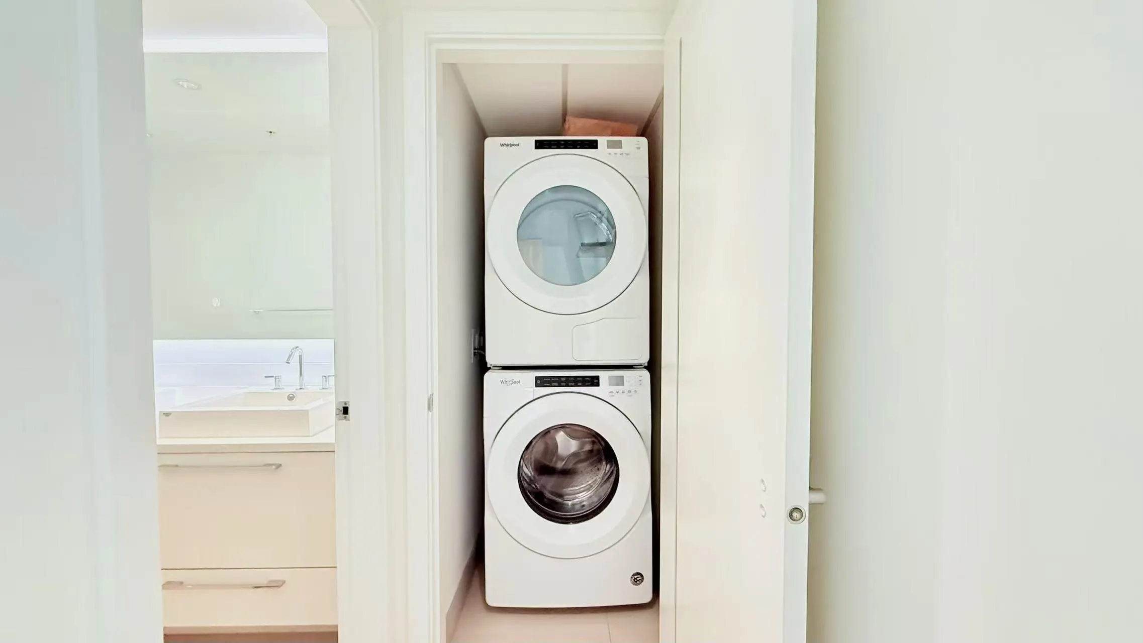 1907 7358 Edmonds Street