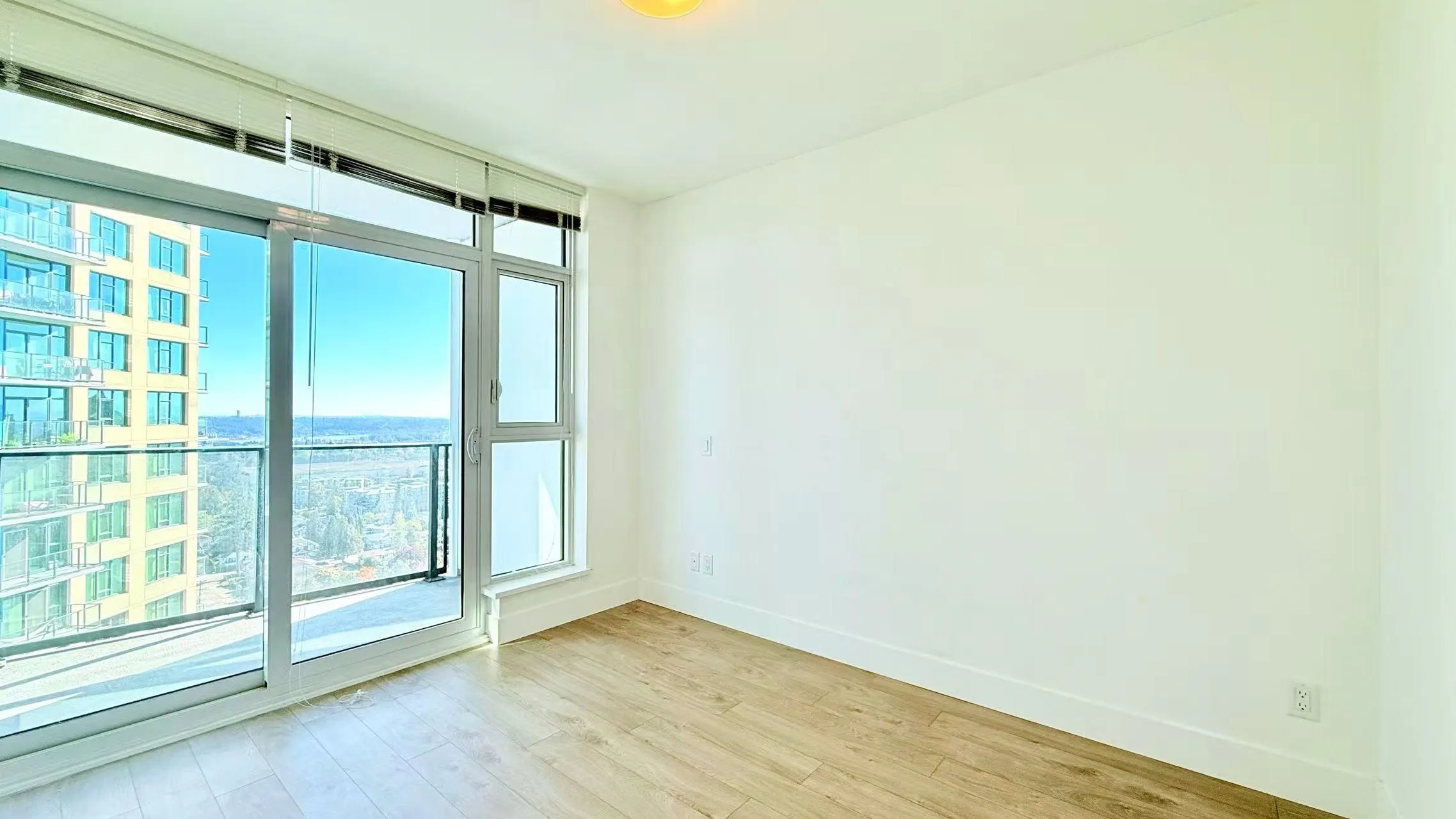 1907 7358 Edmonds Street