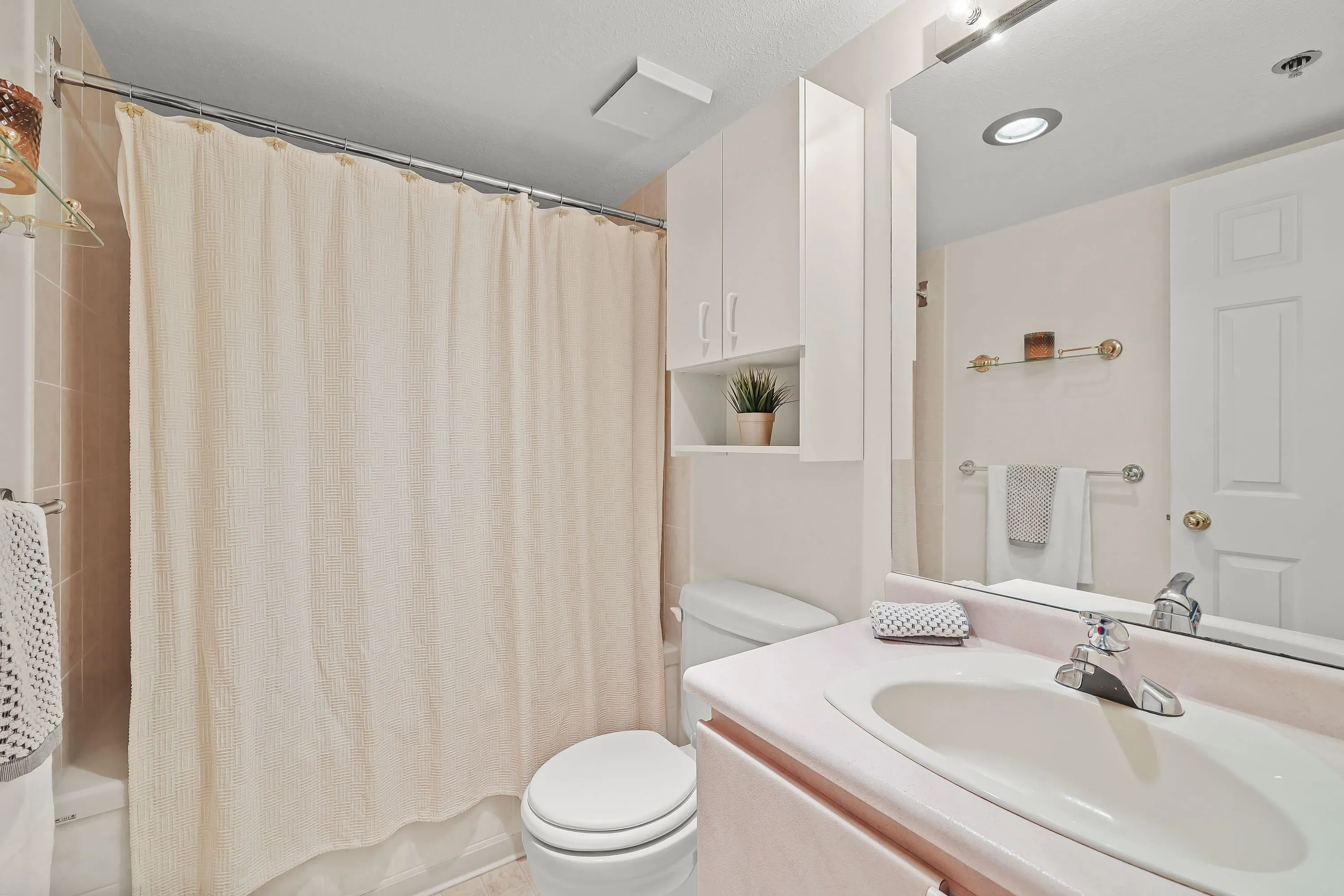 308 1154 Westwood Street